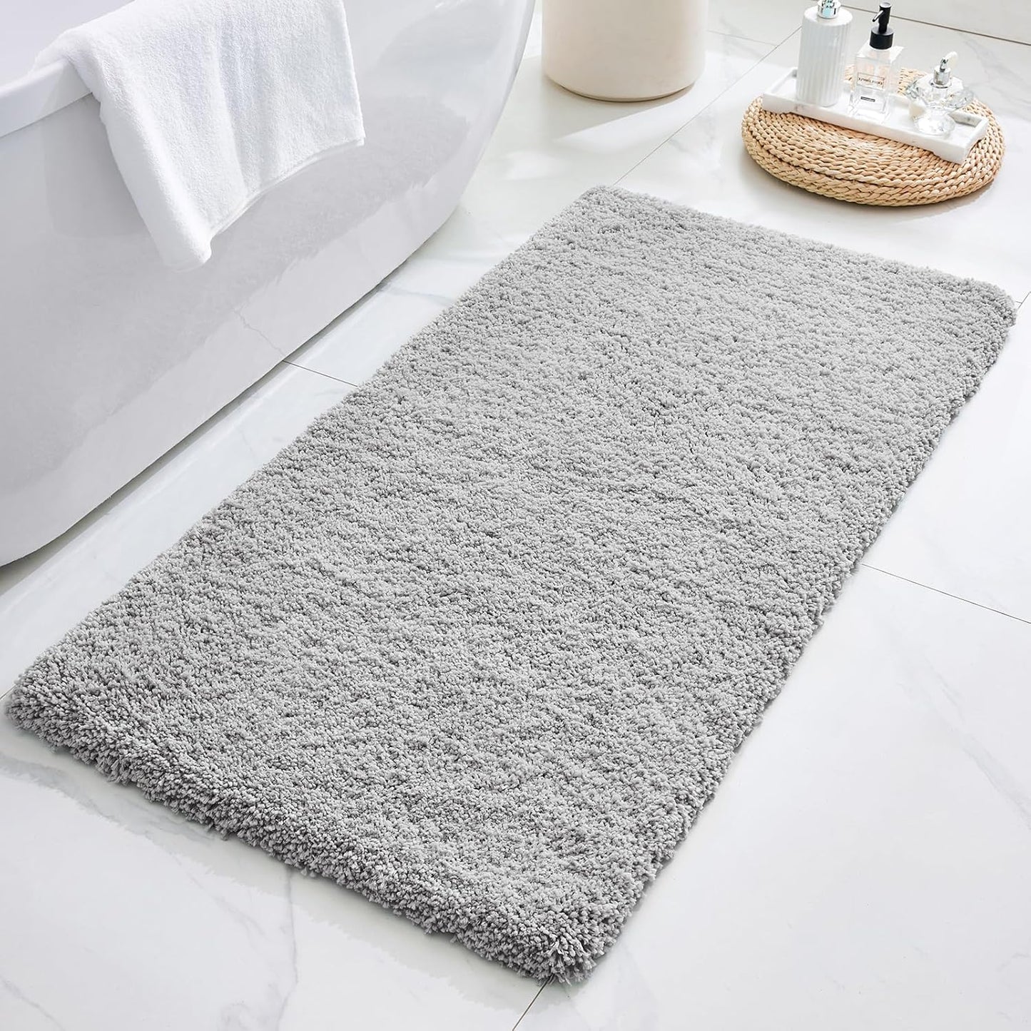 ILANGO Grey Bathroom Rugs Non Slip Super Absorbent Soft Mat
