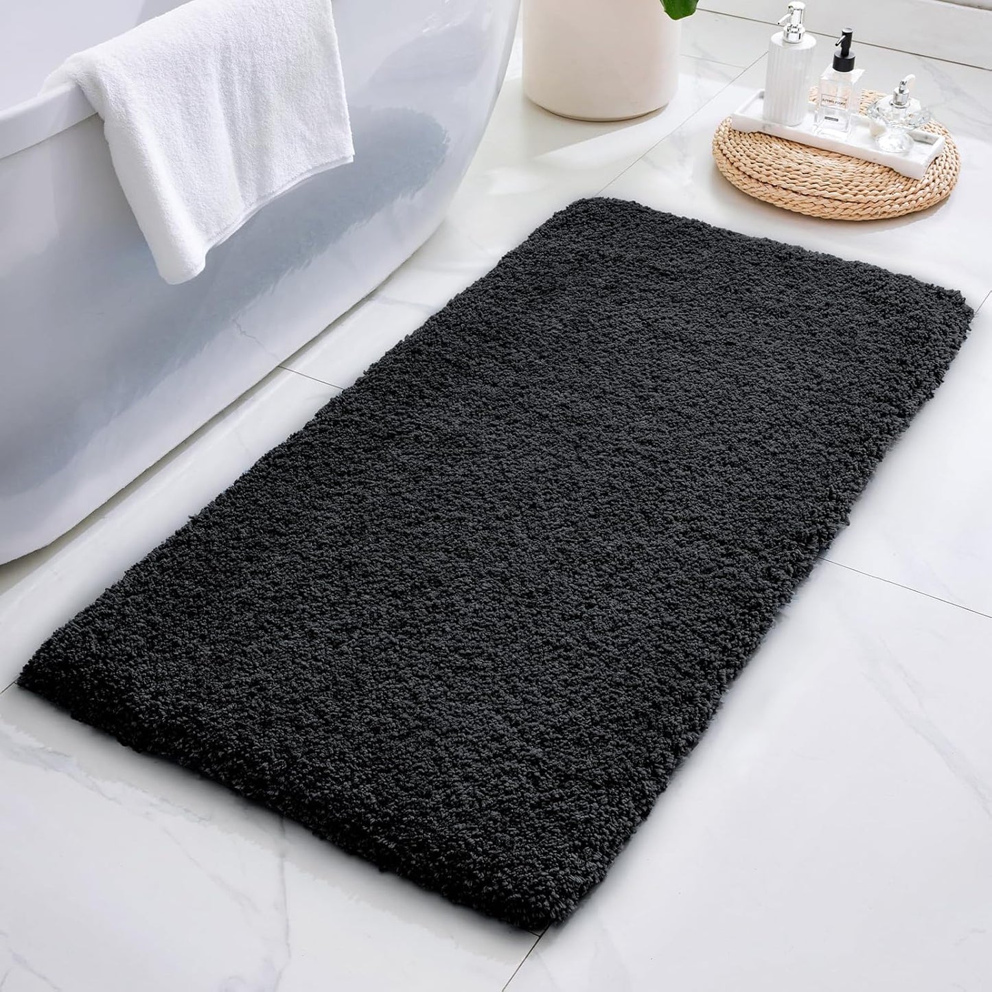 ILANGO Black Bathroom Rugs 60in Non Slip Super Absorbent Soft