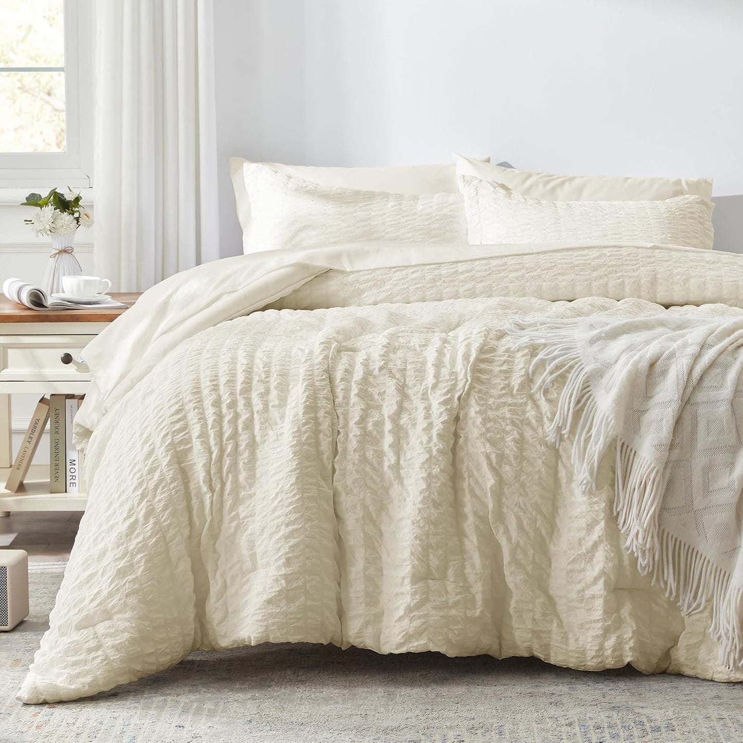 Zzlpp Queen Comforter Set 7 Pieces in Pale Yellow Seersucker