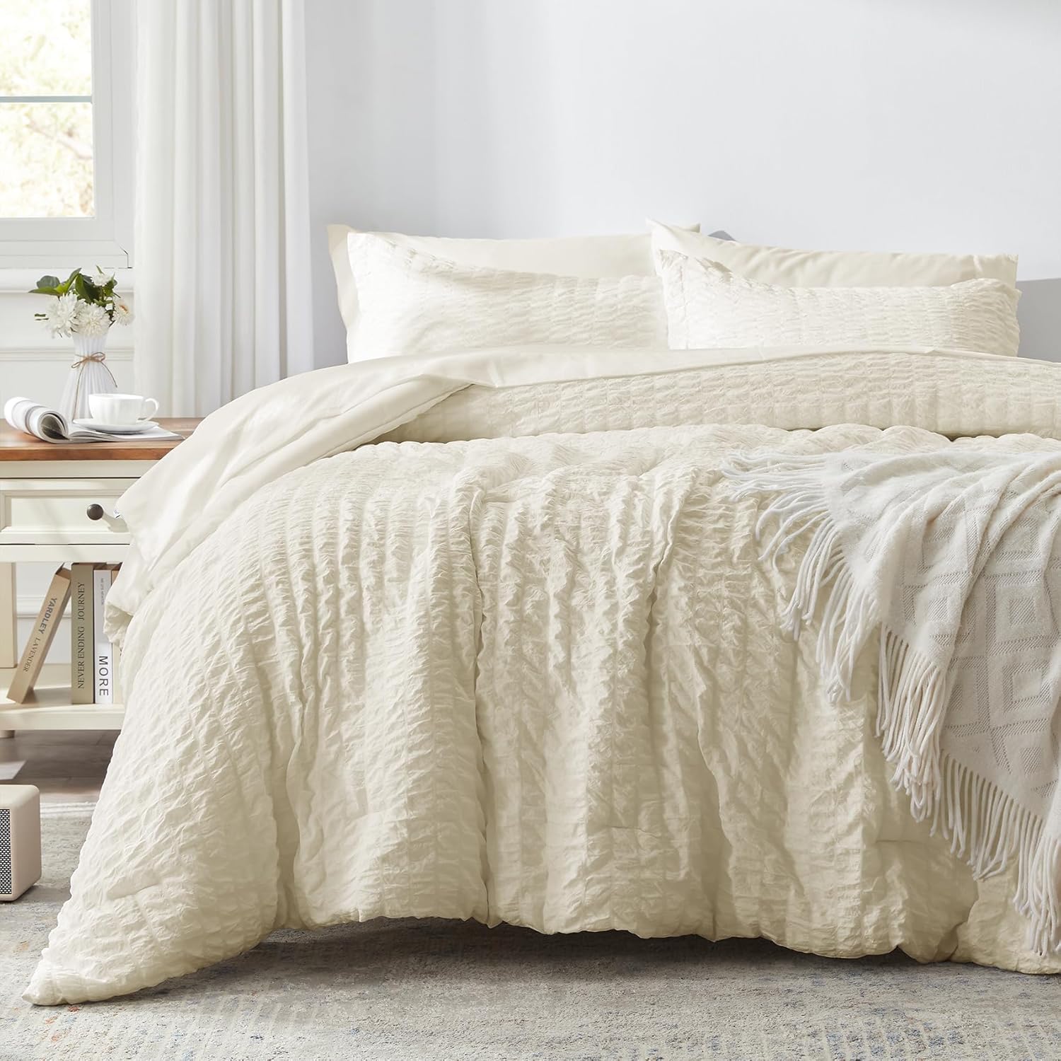 Zzlpp Queen Comforter Set 7 Pieces in Pale Yellow Seersucker