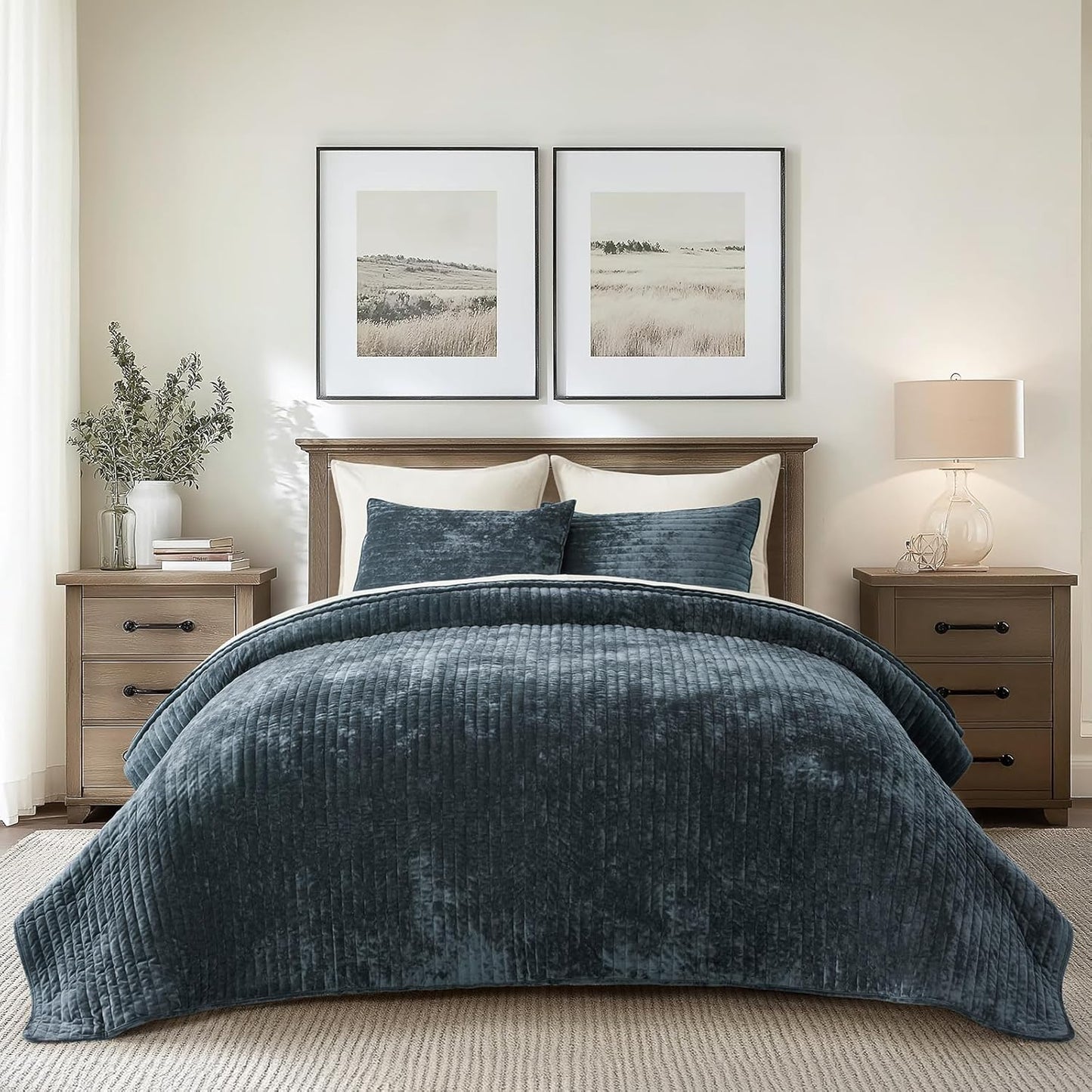 Luxurious Velvet Quilt Set Queen Size for All Season Comfort