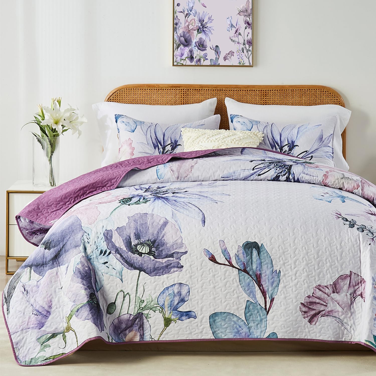 Yogeneg Full Queen Size Quilt Set with Elegant Floral Design