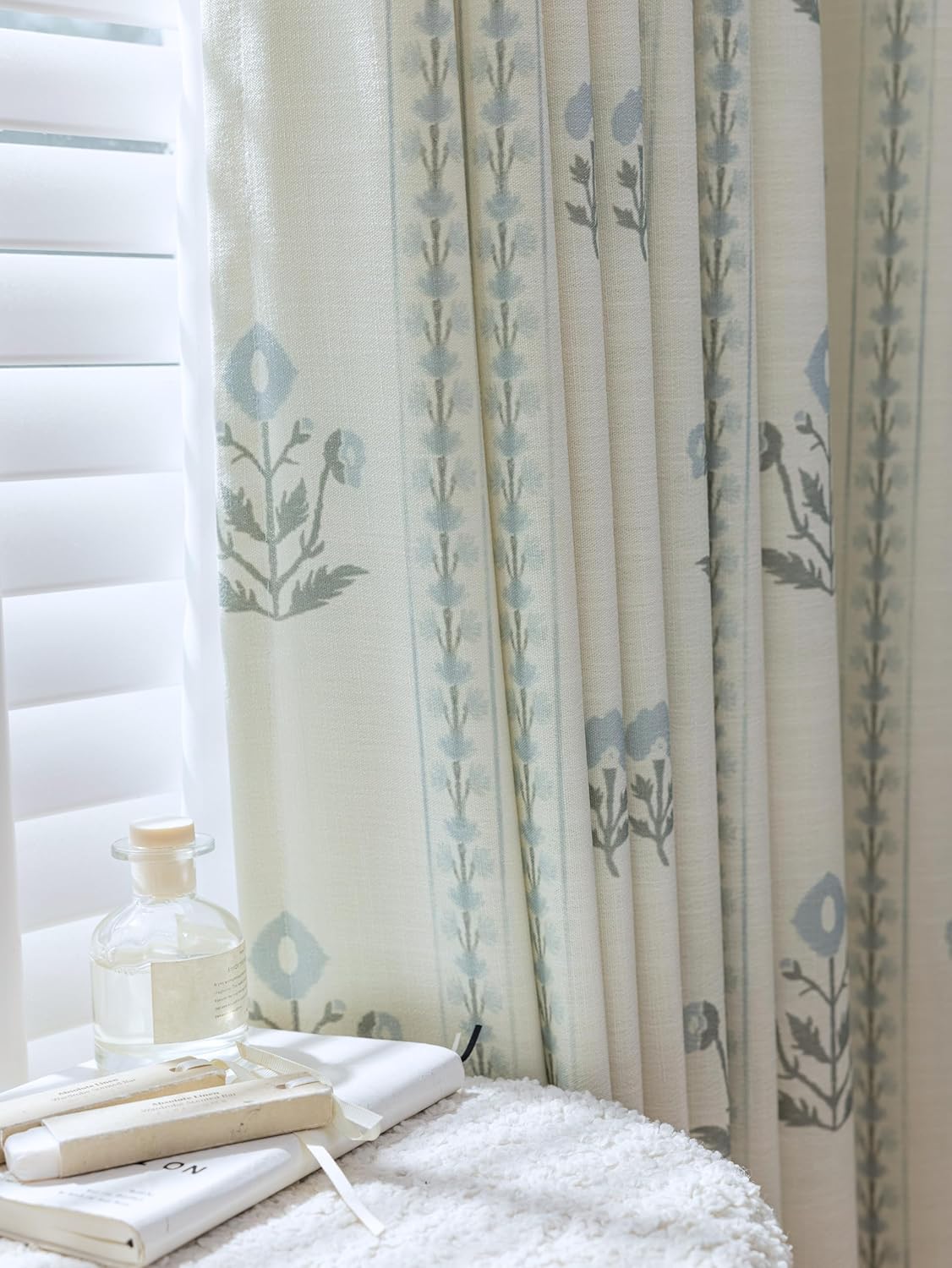 Linen Blend Pinch Pleated Curtains for Elegant Living Spaces