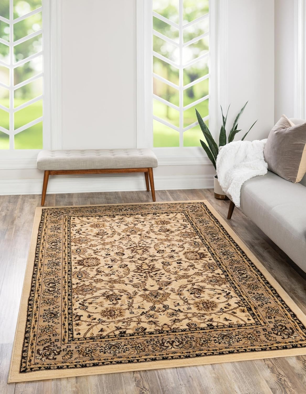 Unique Loom Sialk Hill Collection Area Rug in Ivory/Black