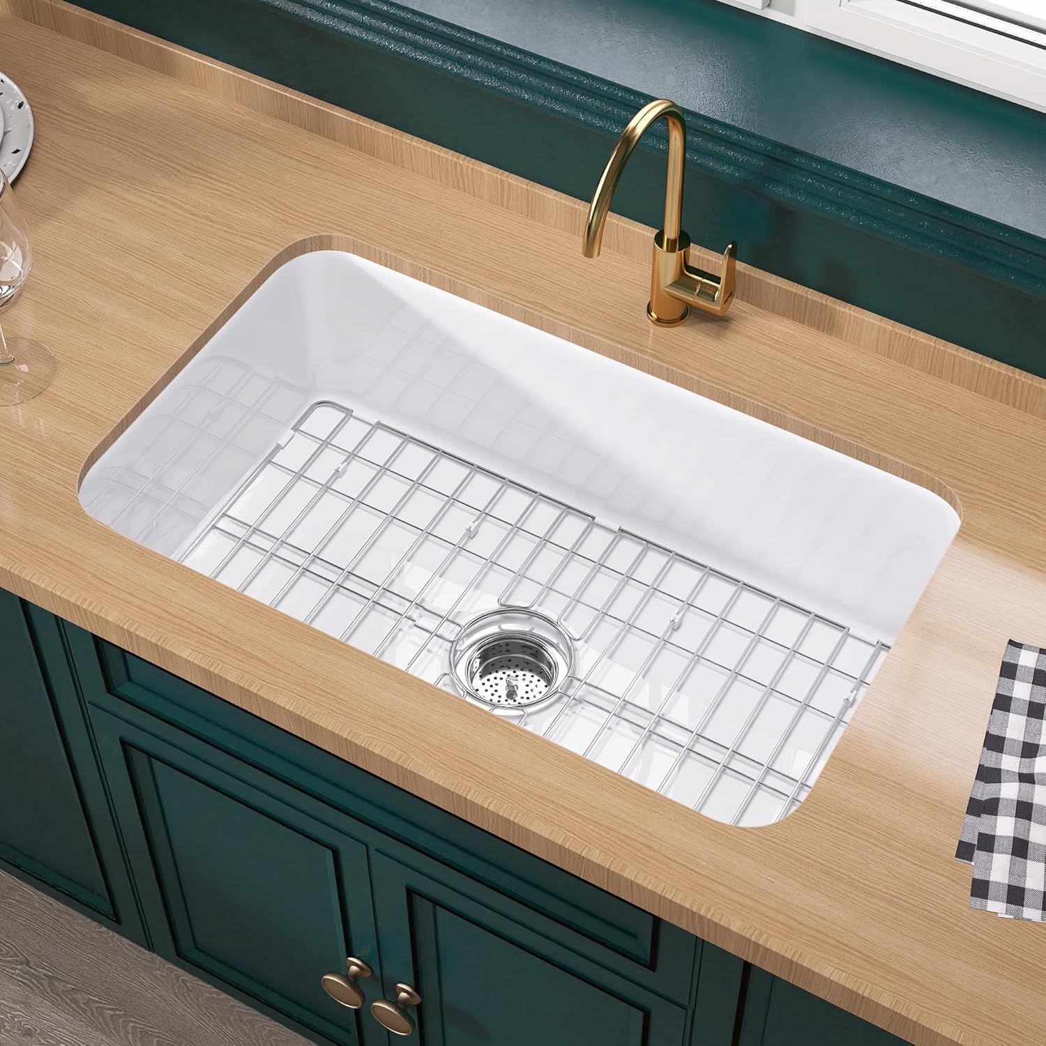 Miuara White Undermount Kitchen Sink 32 Inch - Durable Design