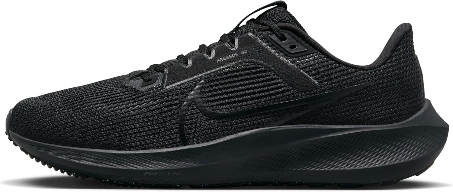 Nike Men's Low-top Running Shoe for Ultimate Comfort and Traction