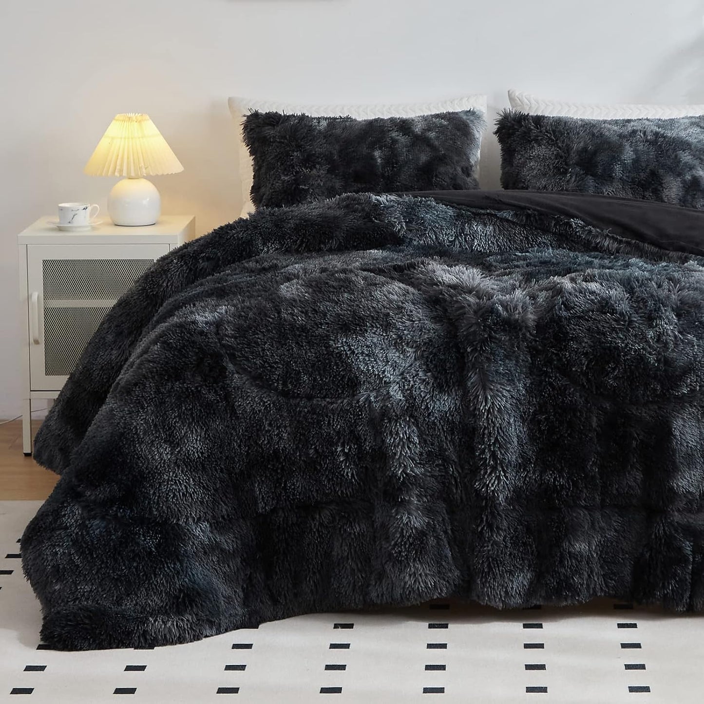 Wajade Faux Fur Plush Black Comforter Set for King Size Bedding