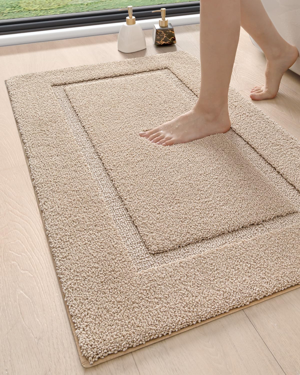 DEXI Bathroom Rugs 43x24, Non Slip Washable Bath Mat for Shower