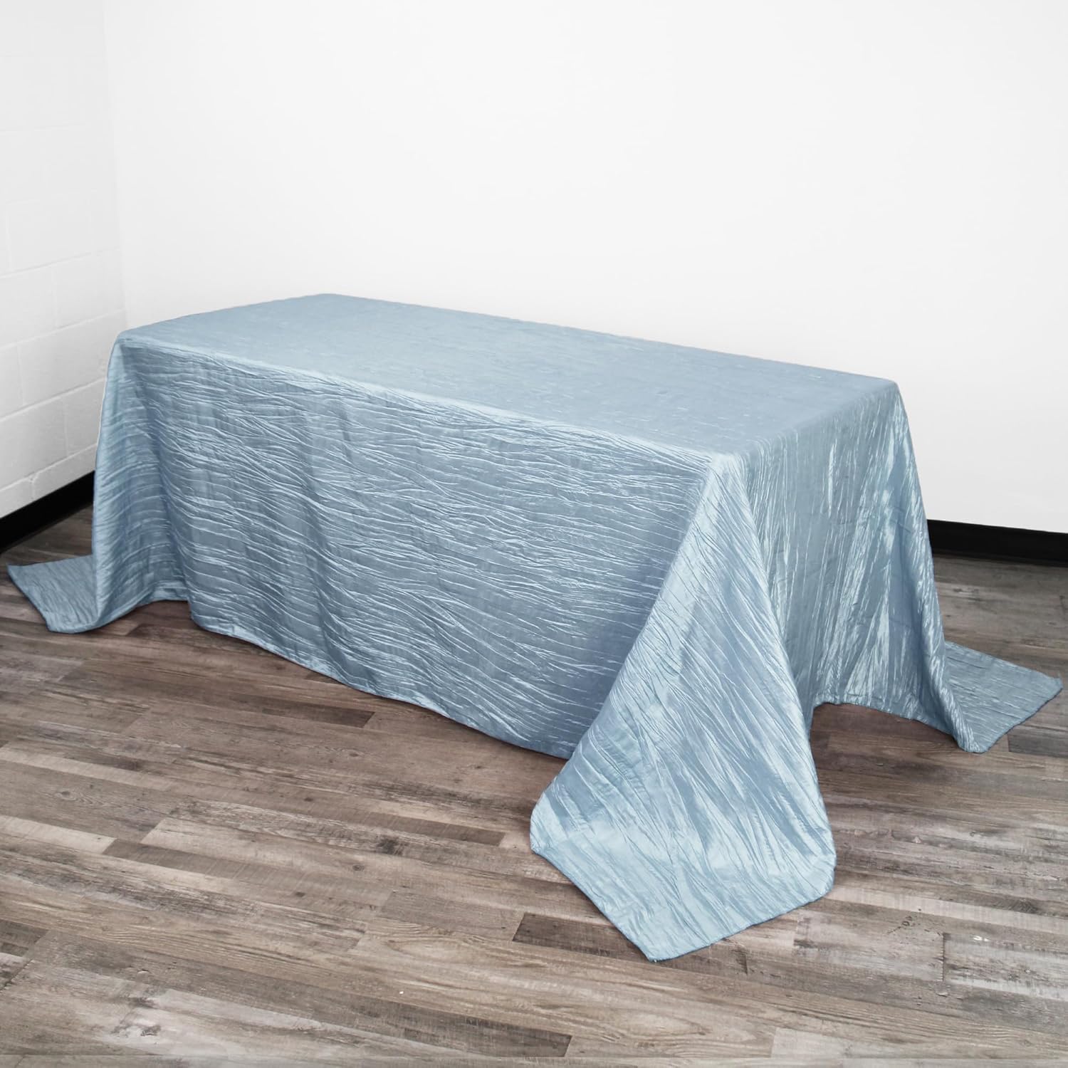 Elegant 90 x 132 inch Crinkle Taffeta Tablecloth for Events