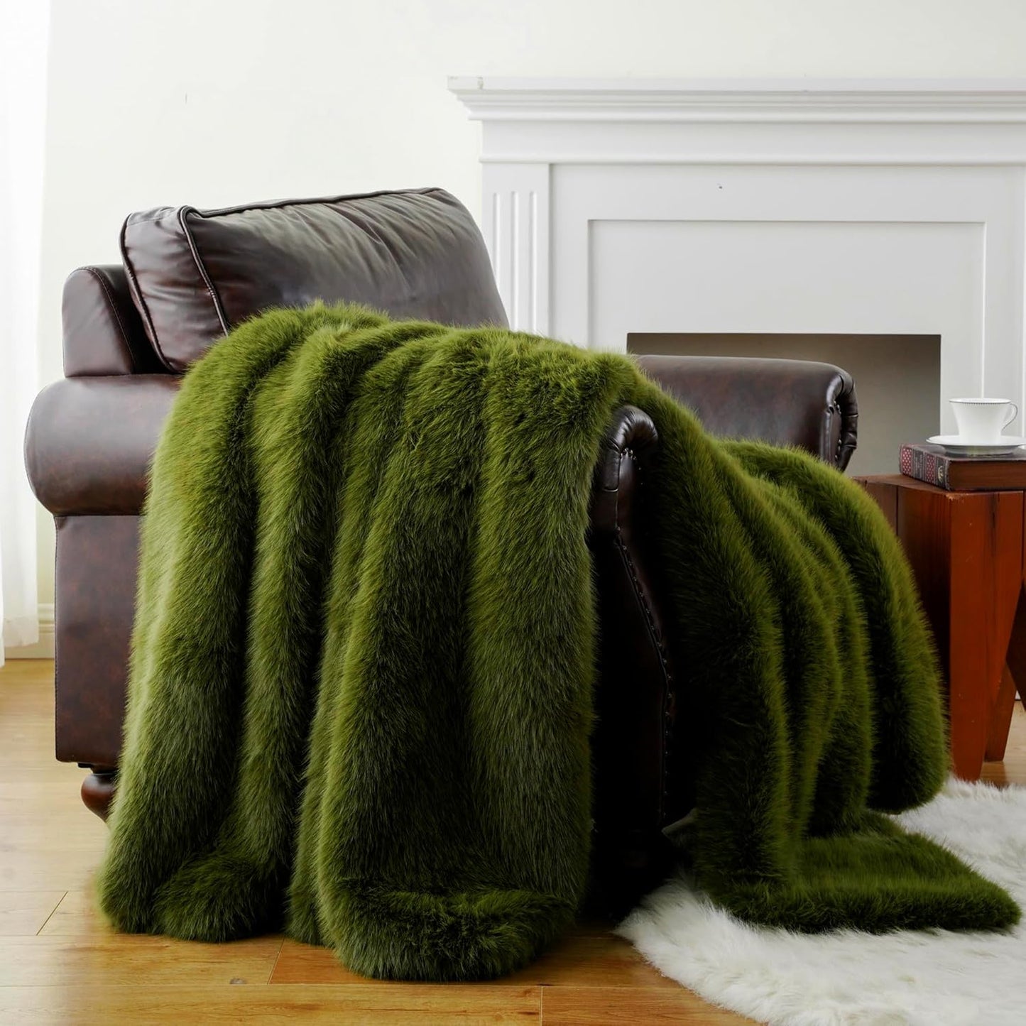 Luxury Fluffy Green Faux Fur Throw Blanket for Cozy Warmth