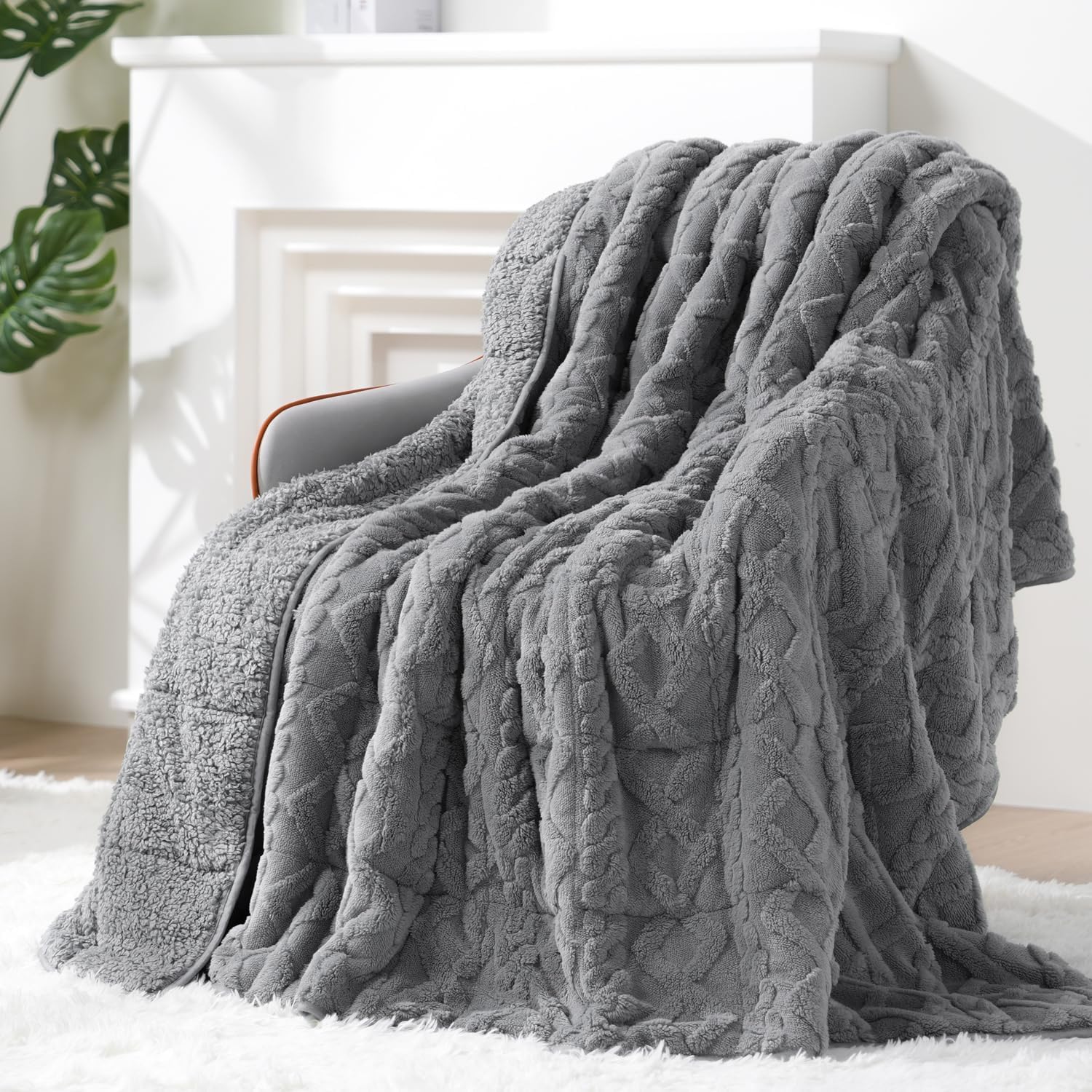 Super Fuzzy Soft Sherpa Fleece Weighted Blanket for Cozy Sleep