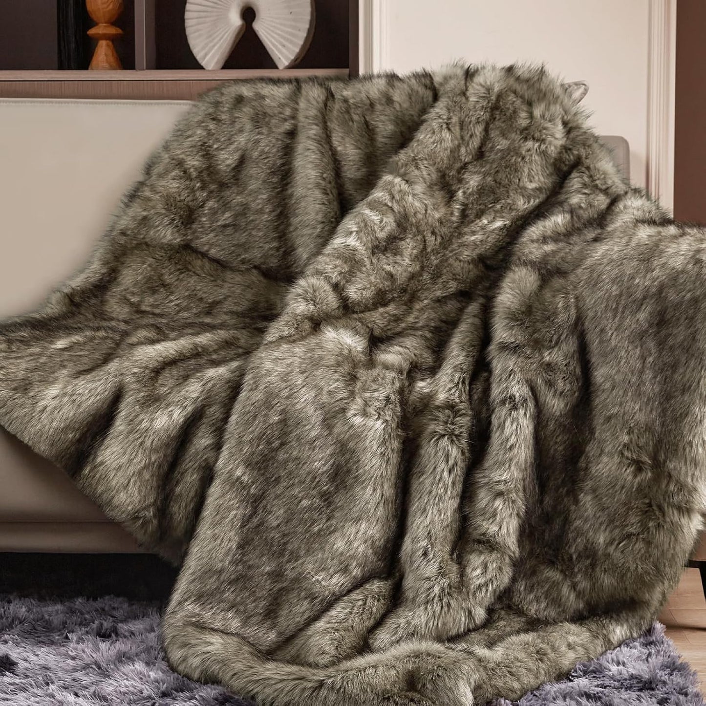 Touchat Luxury Faux Fur Throw Blanket for Cozy Living Spaces