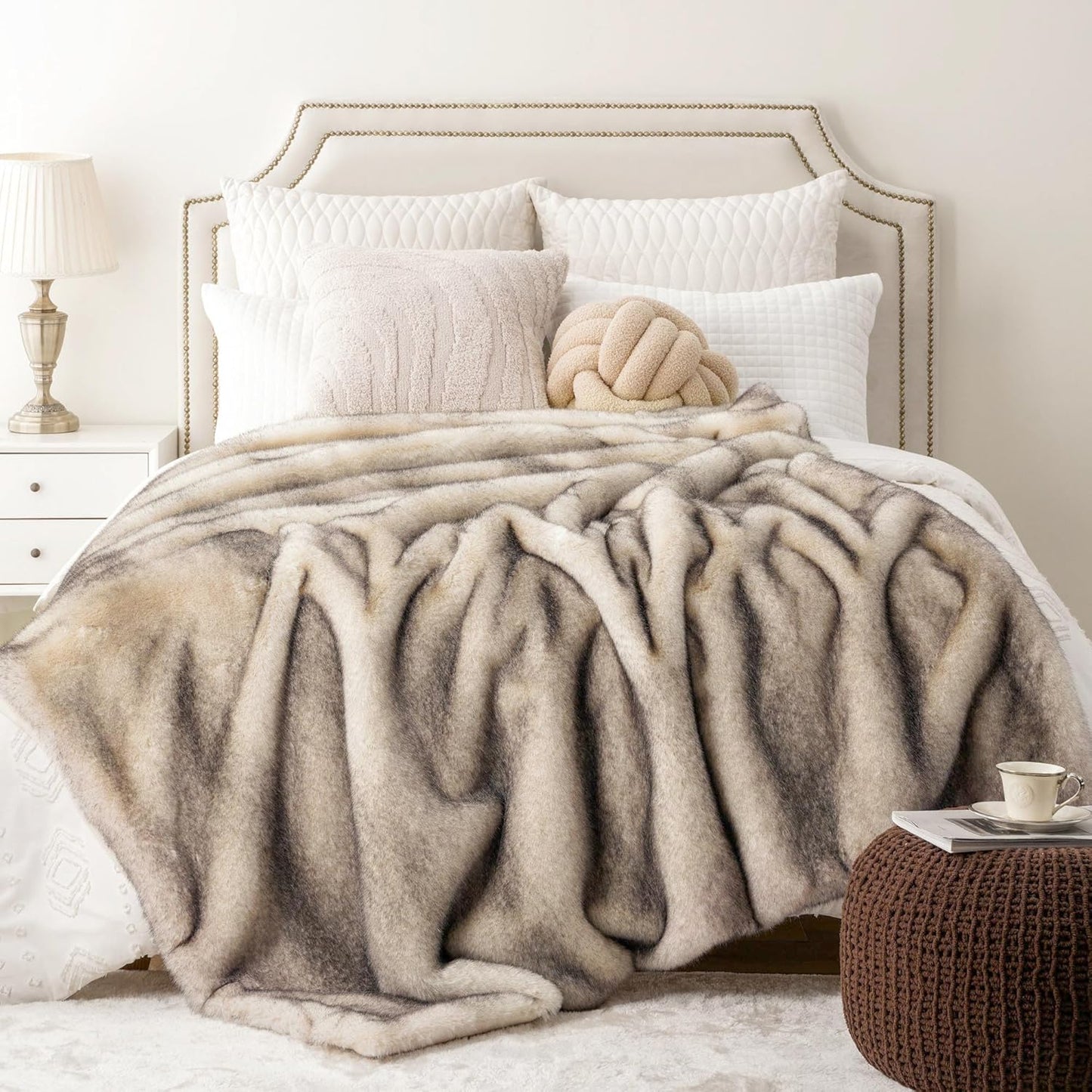 Luxury Fluffy Faux Fur Throw Blanket for Cozy Warm Comfort
