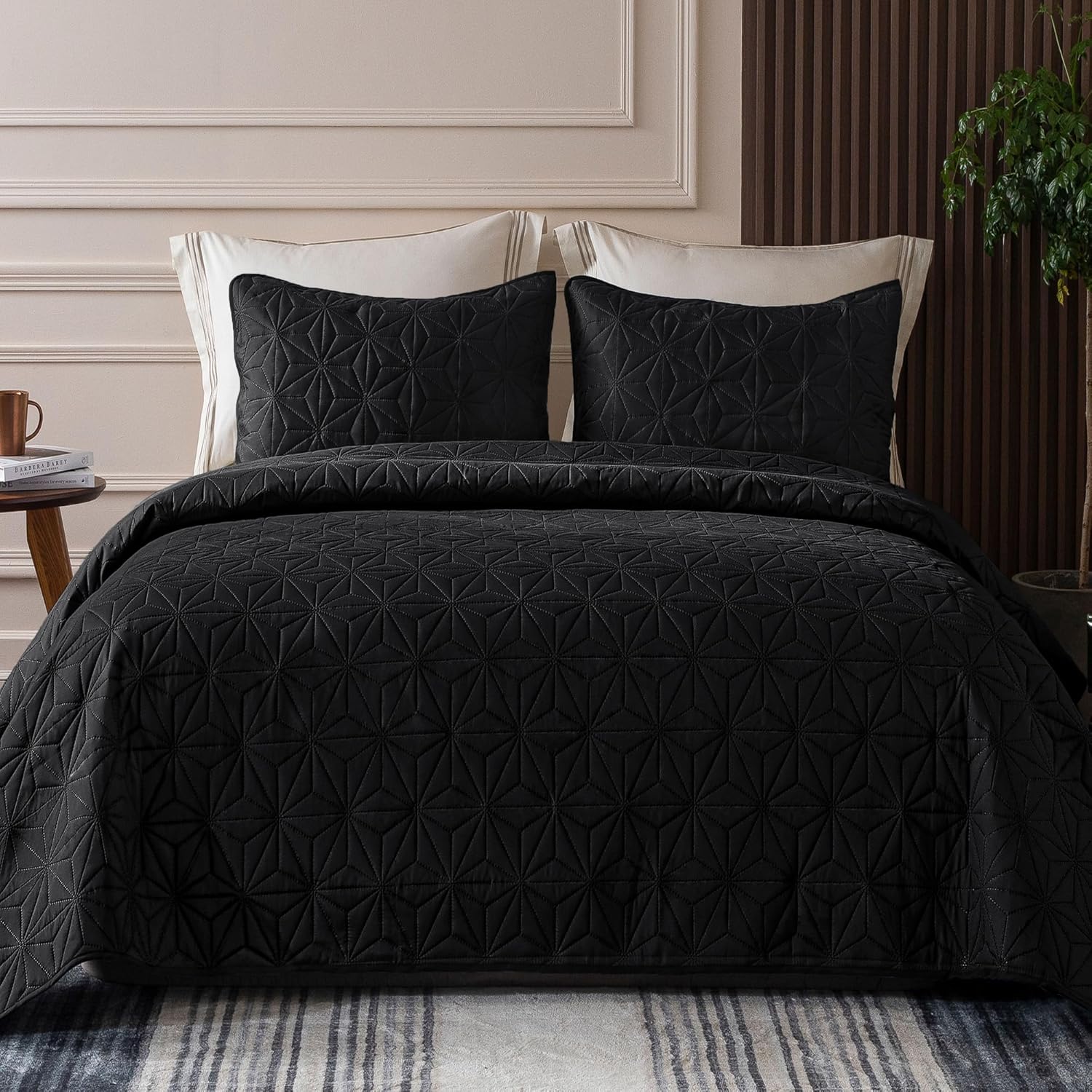 Whale Flotilla King Quilt Set - Soft Black Bedspread for All Seasons
