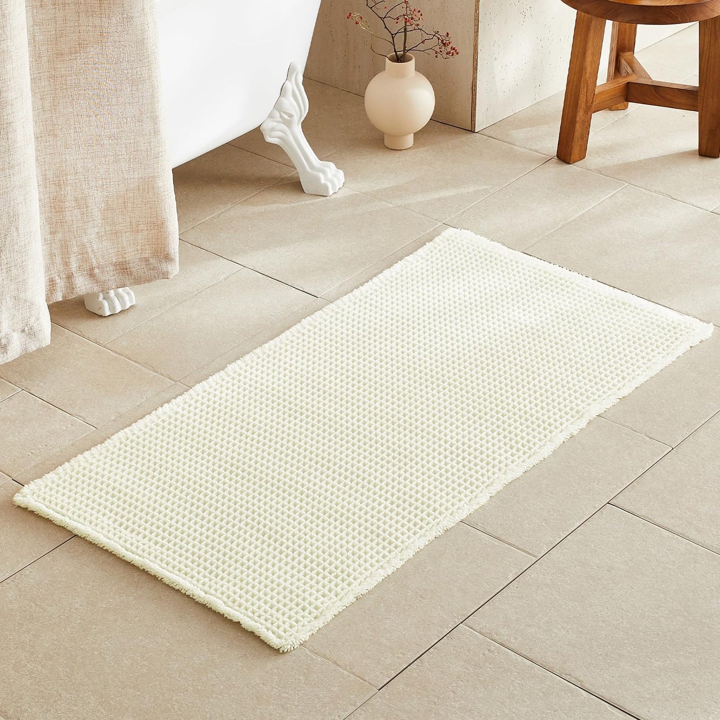 Cream White Bathroom Rugs for a Cozy Spa-Like Retreat