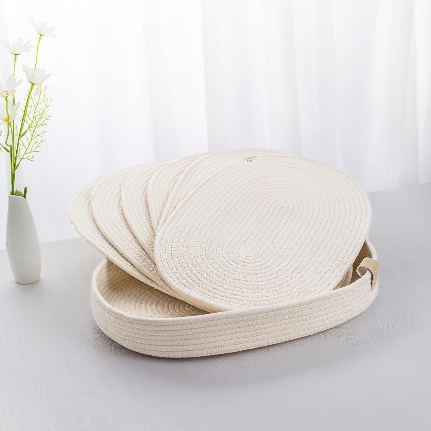 Stylish Oval Woven Placemats Set of 6 for Dining Table Decor