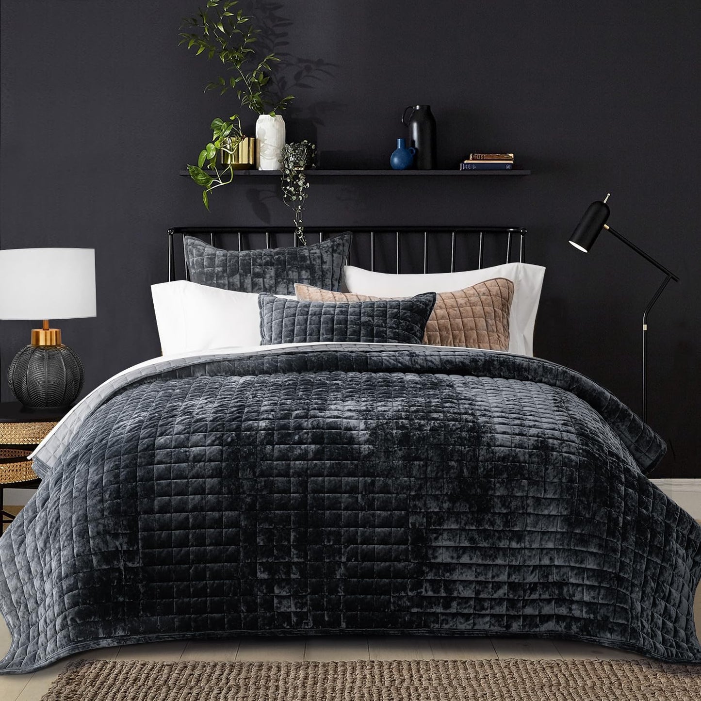 Luxury Velvet Quilt Set King Size for Elegant Bedroom Decor