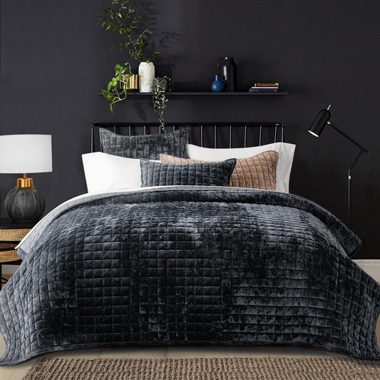 Luxury Velvet Quilt Set King Size for Elegant Bedroom Decor