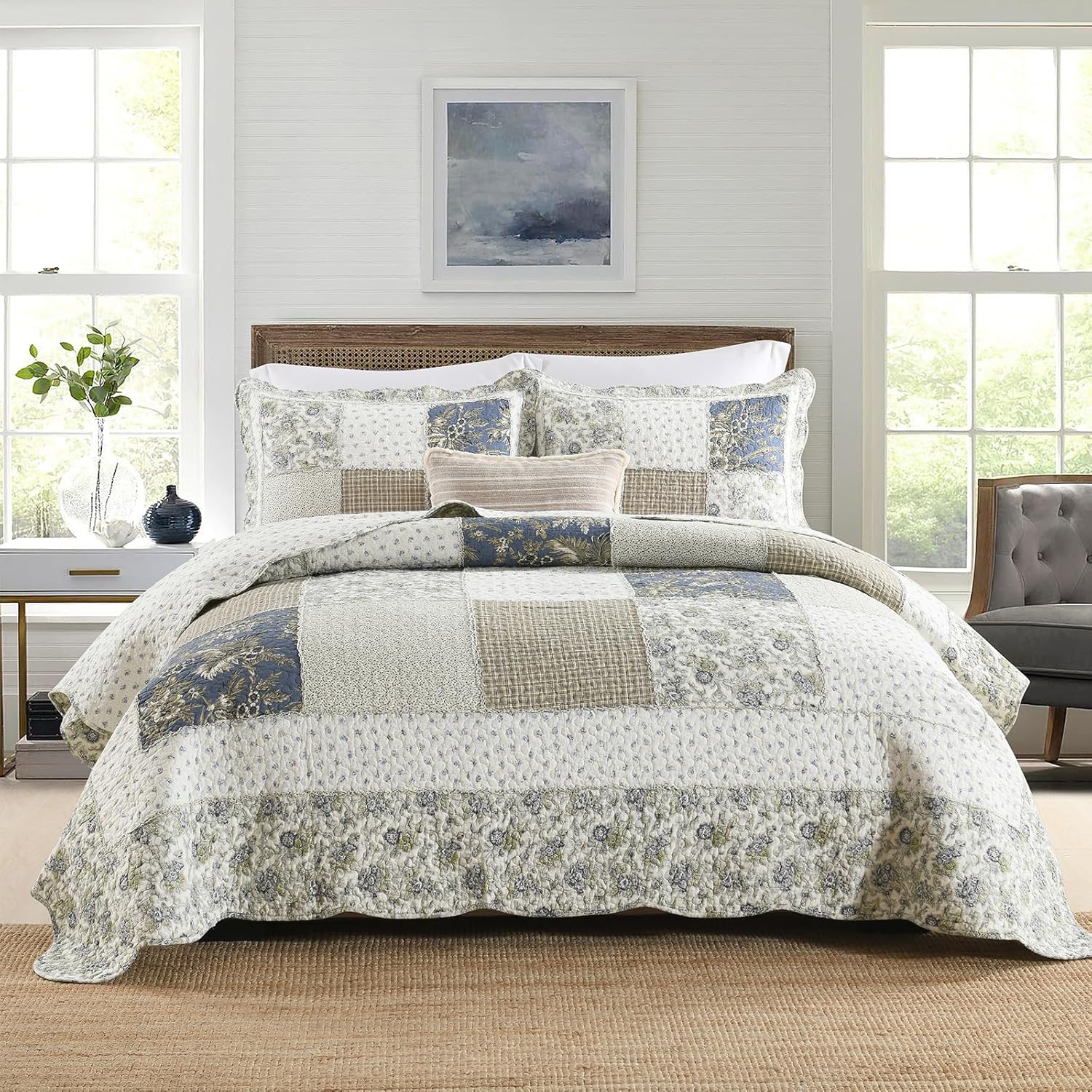 Yvooxny Quilt Set Queen Size Reversible Floral Patchwork Design
