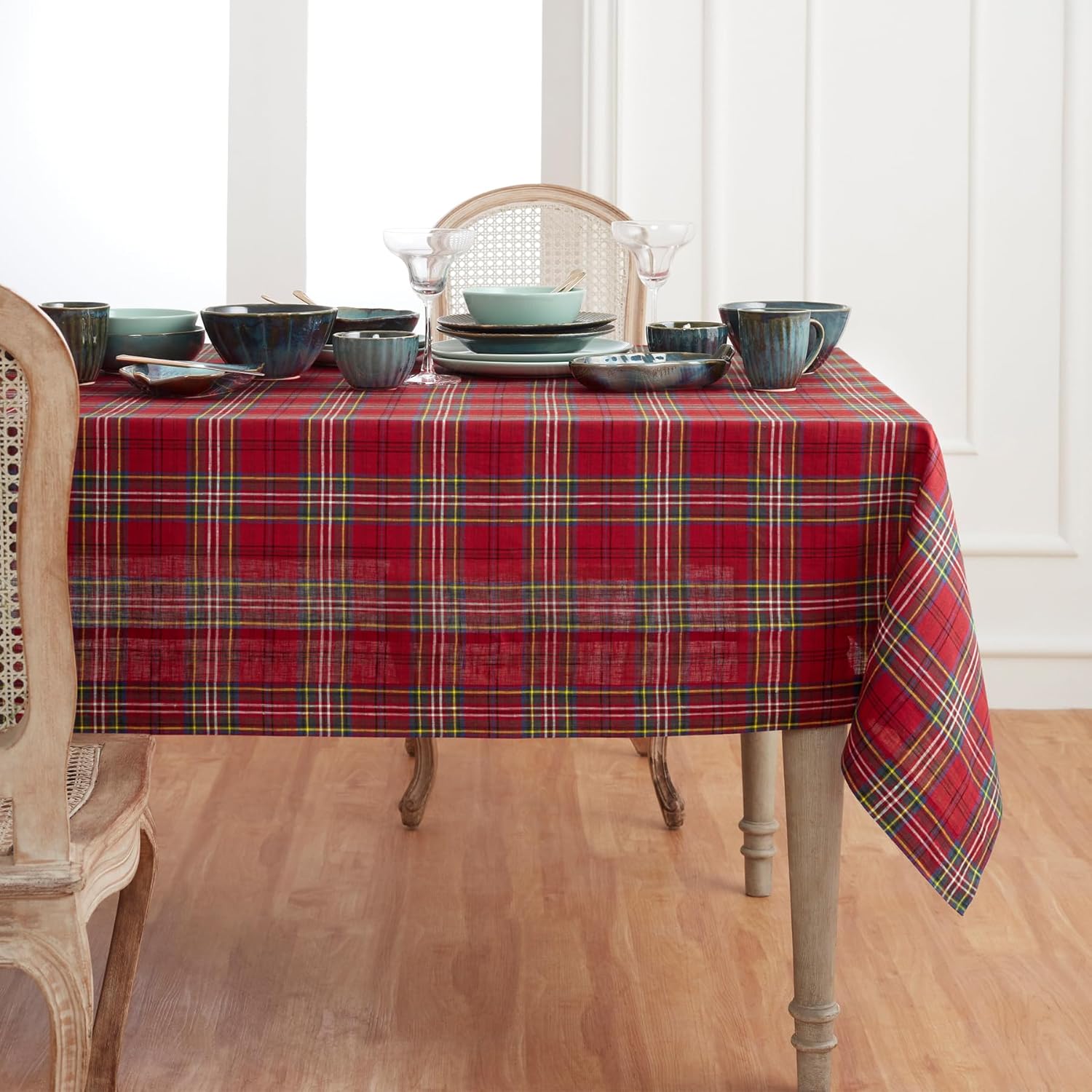 Elegant 100% Pure Linen Christmas Tablecloth for Large Tables