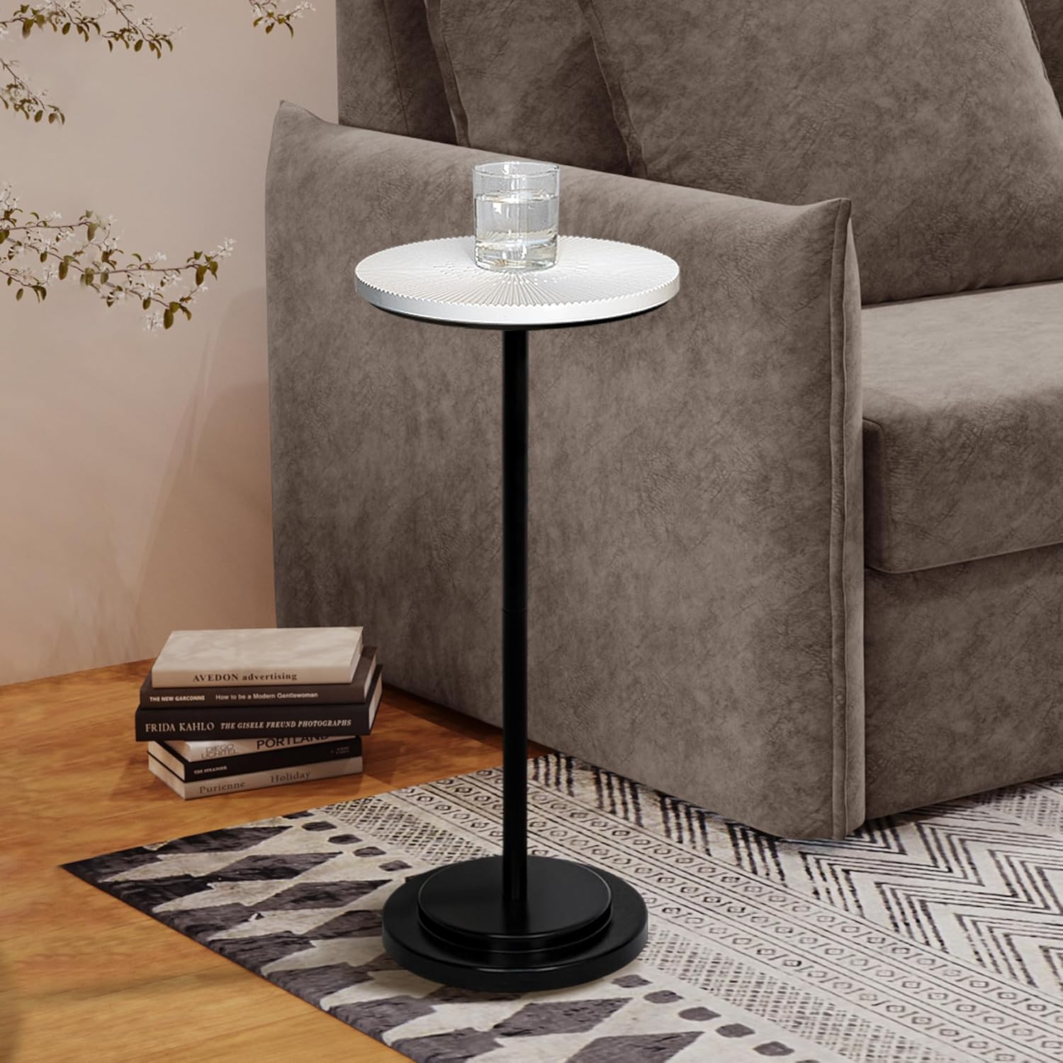 Modern Carved Table Top Martini Table for Living Room Use