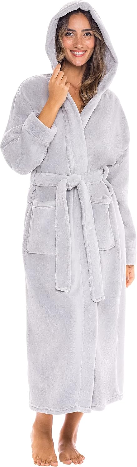 Luxurious Hooded Plush Bathrobe for Women - Cozy and Stylish