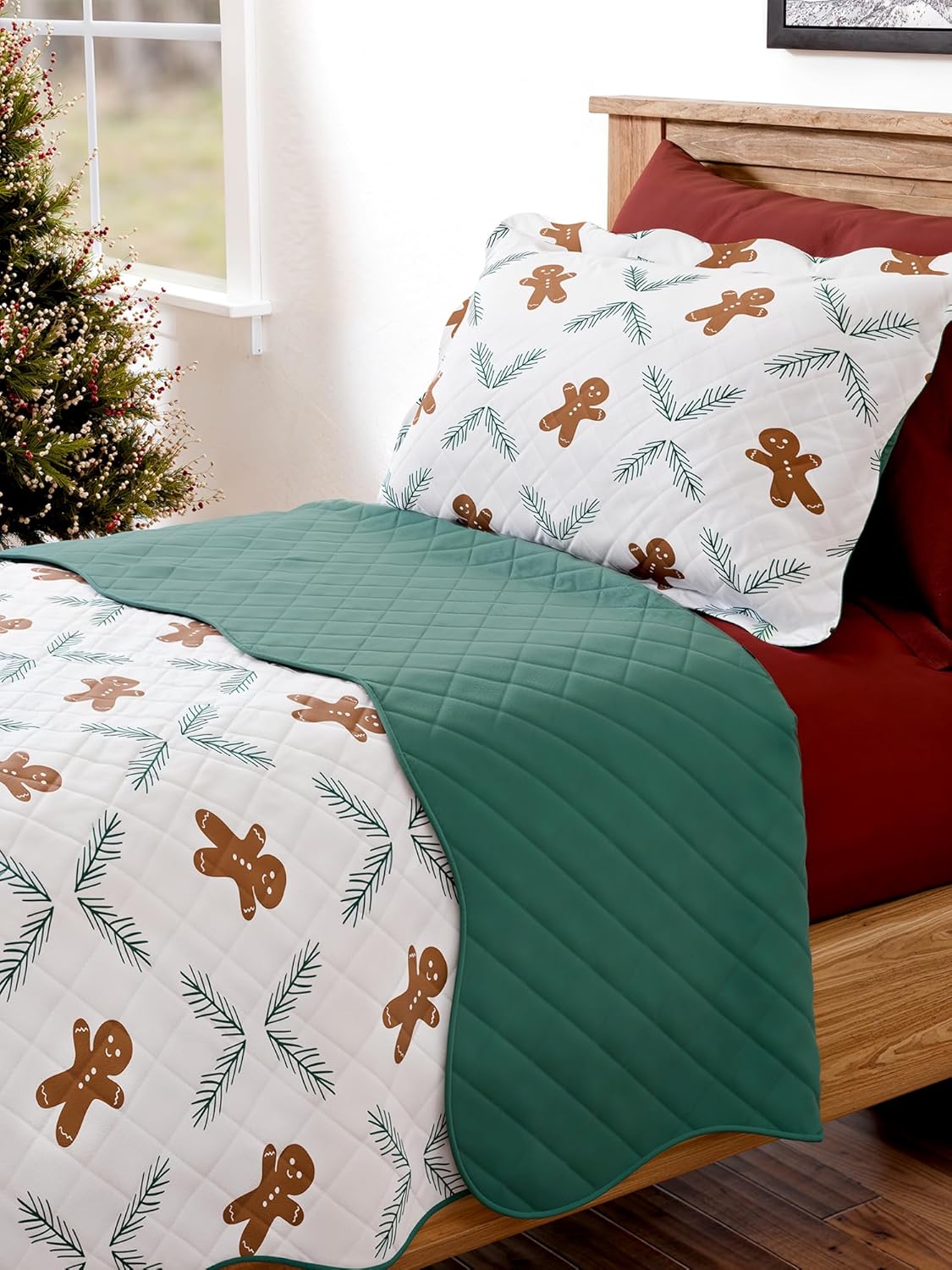 Christmas Quilt Set Twin/TXL Size - Festive Holiday Comforter