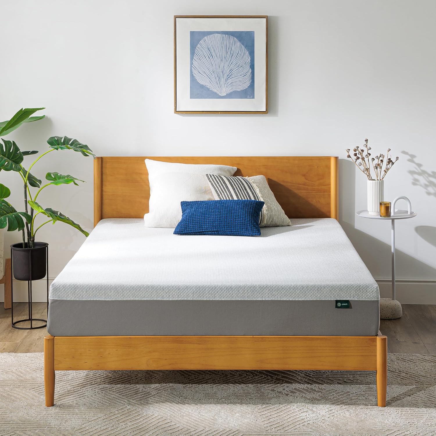 ZINUS 8 Inch Ultima Memory Foam Mattress for Ultimate Comfort