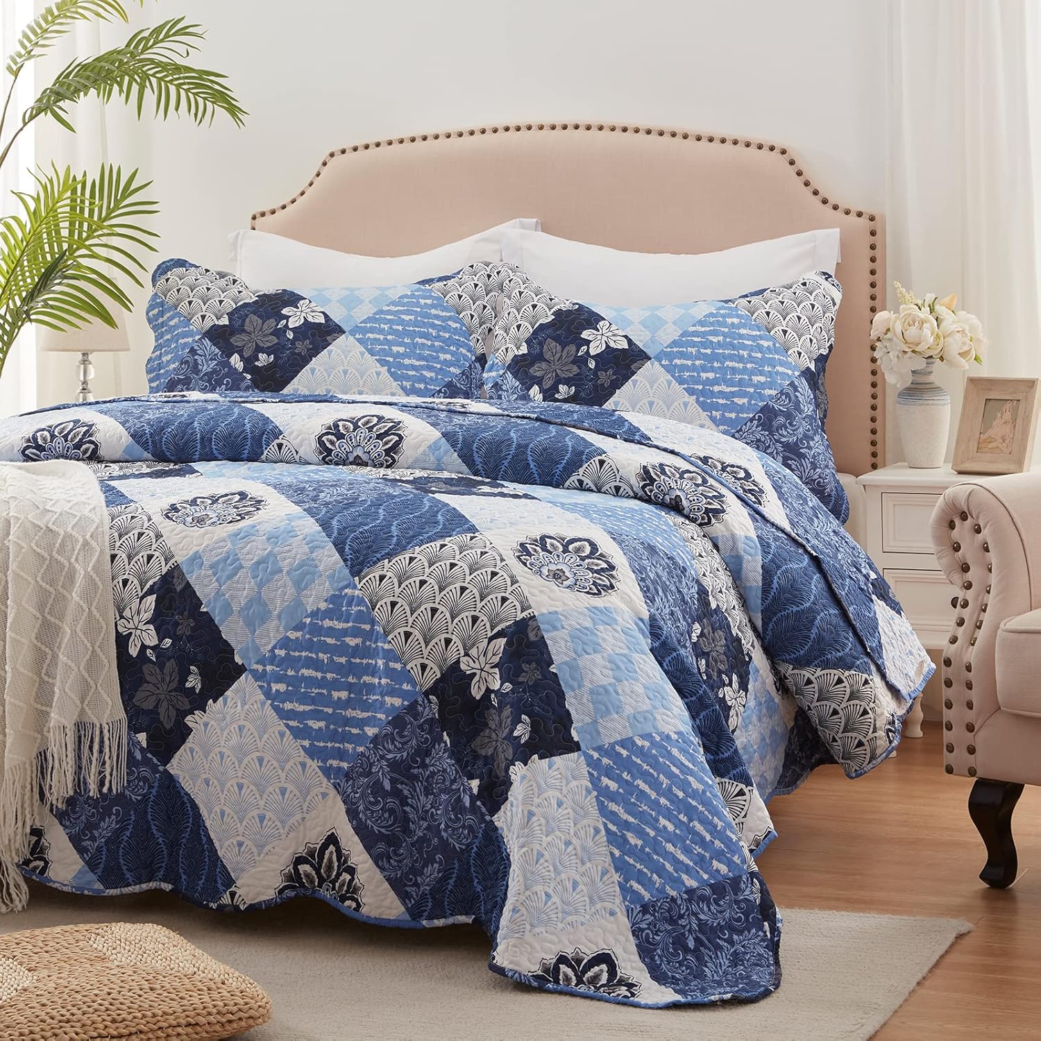 King Size Quilt Set 3 Pieces Lightweight Reversible Bedspread