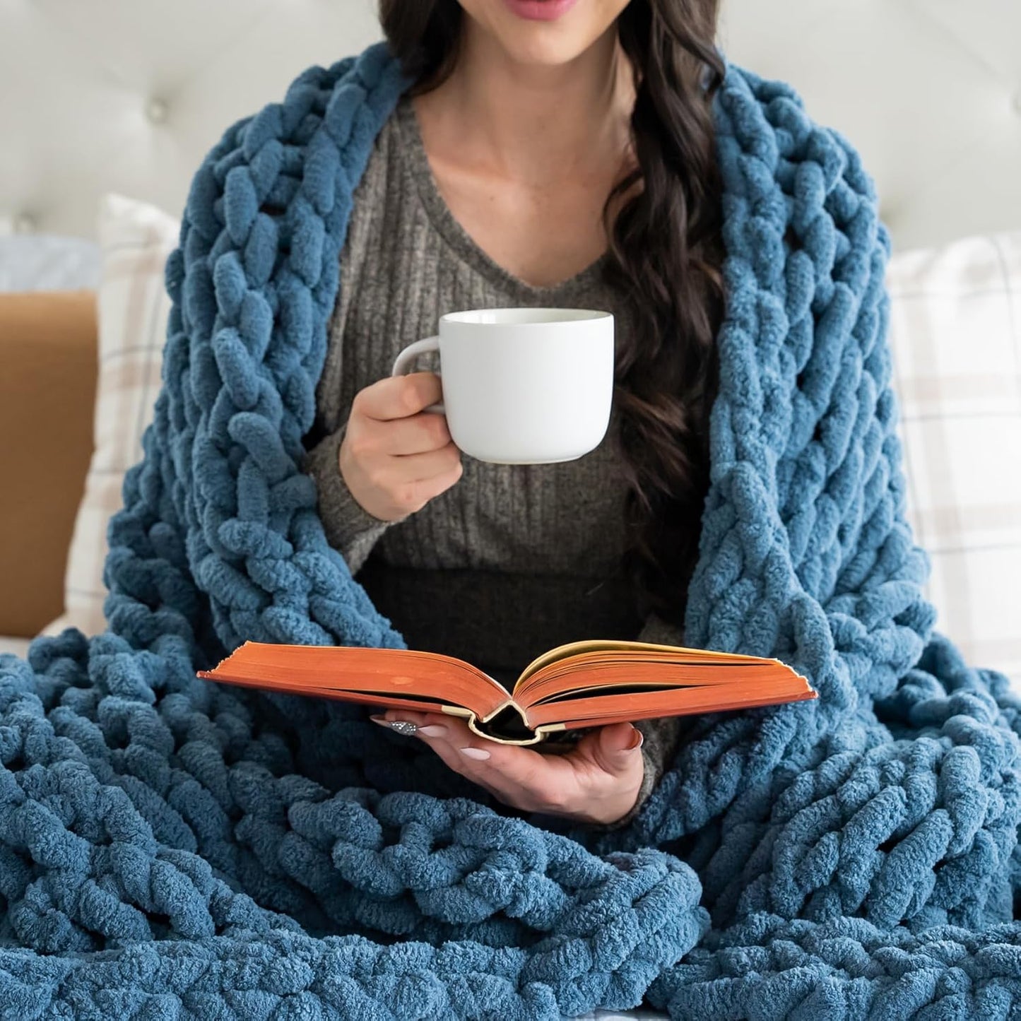 Samiah Luxe Chunky Knit Blanket Throw for Cozy Living Room Decor