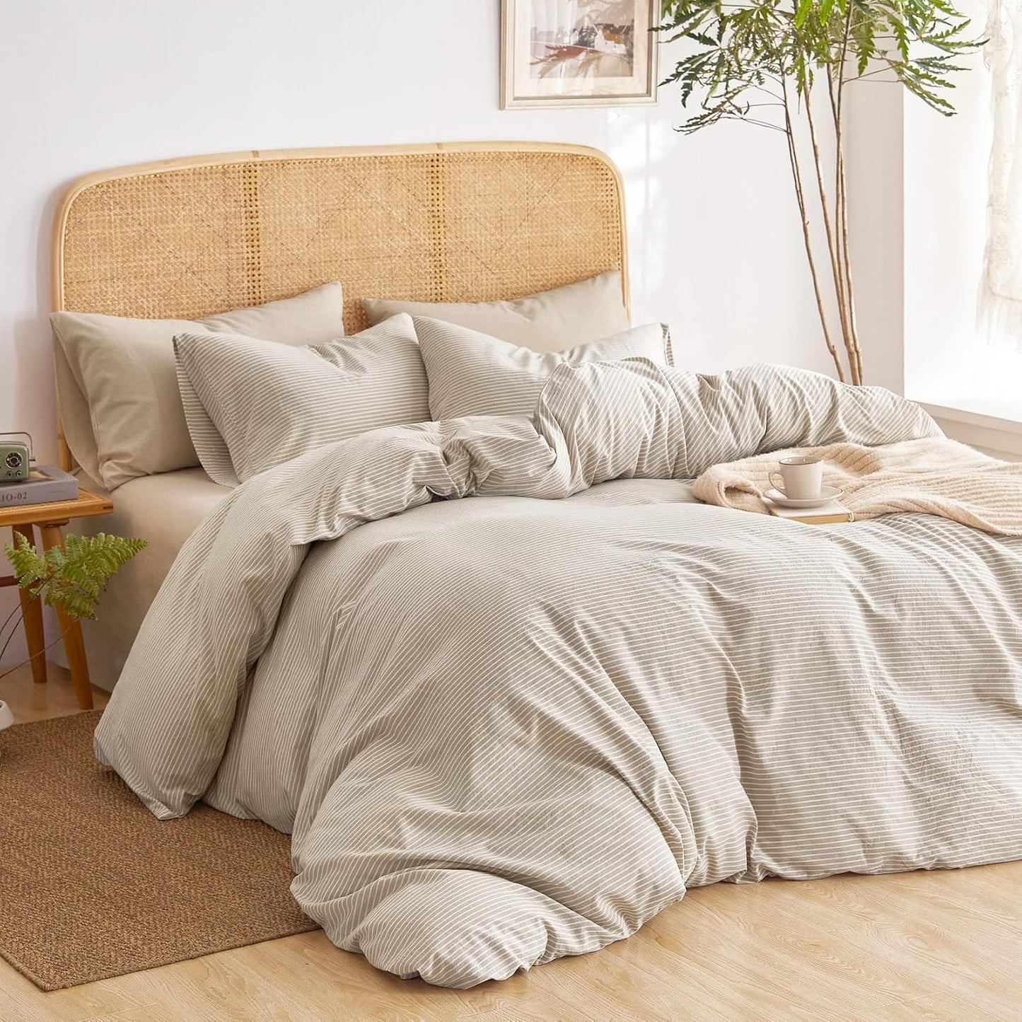 Wake In Cloud Striped Cotton Duvet Cover Set for King Size Beds