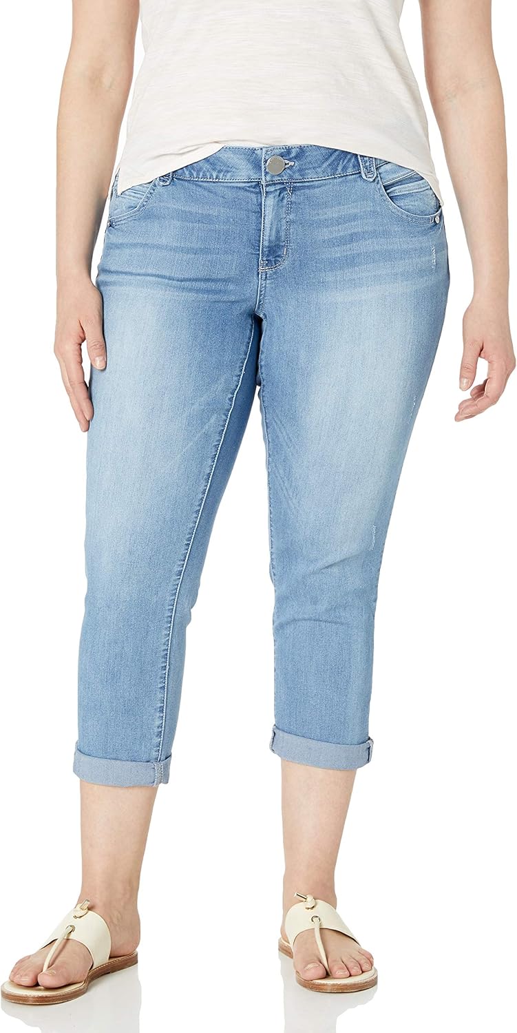 Democracy Women's Plus Size Ab Solution Crop for Comfort