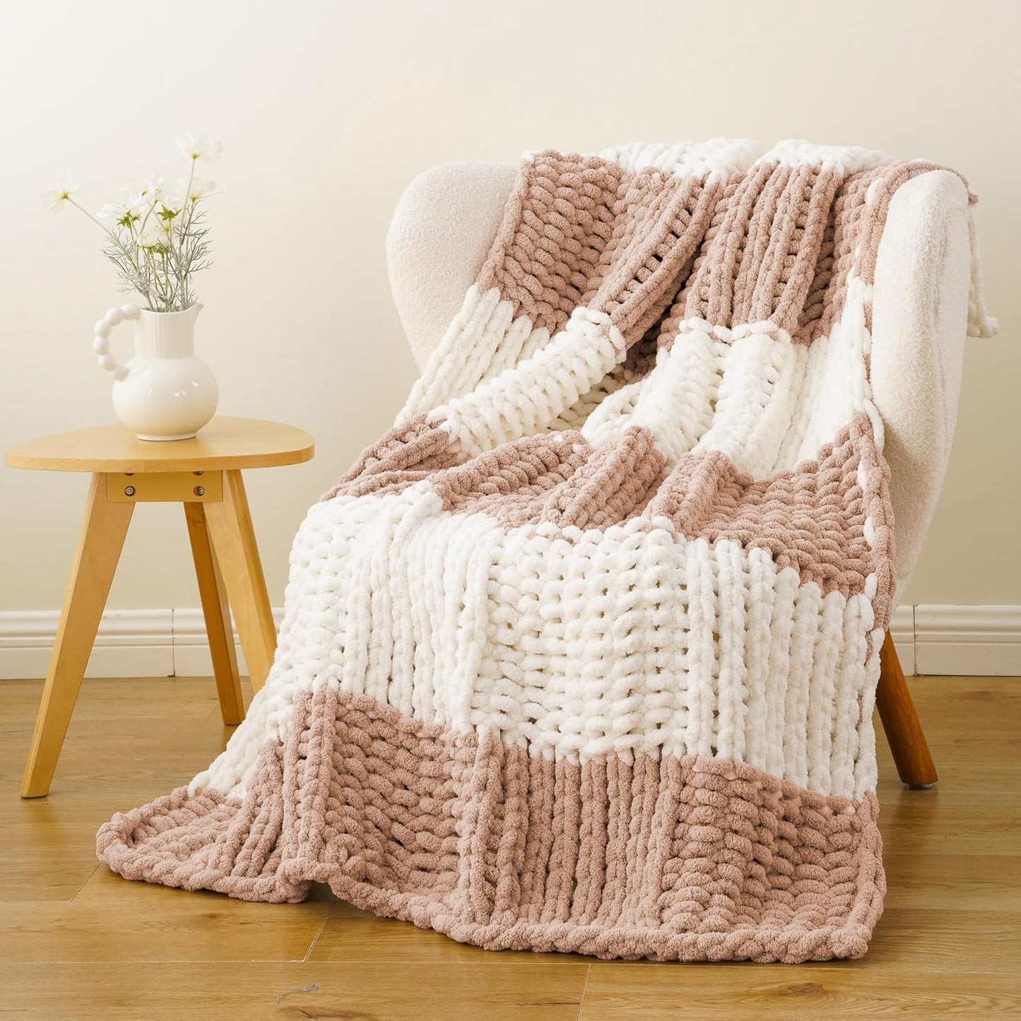 Chunky Knit Throw Blanket for Cozy Home Decor and Comfort
