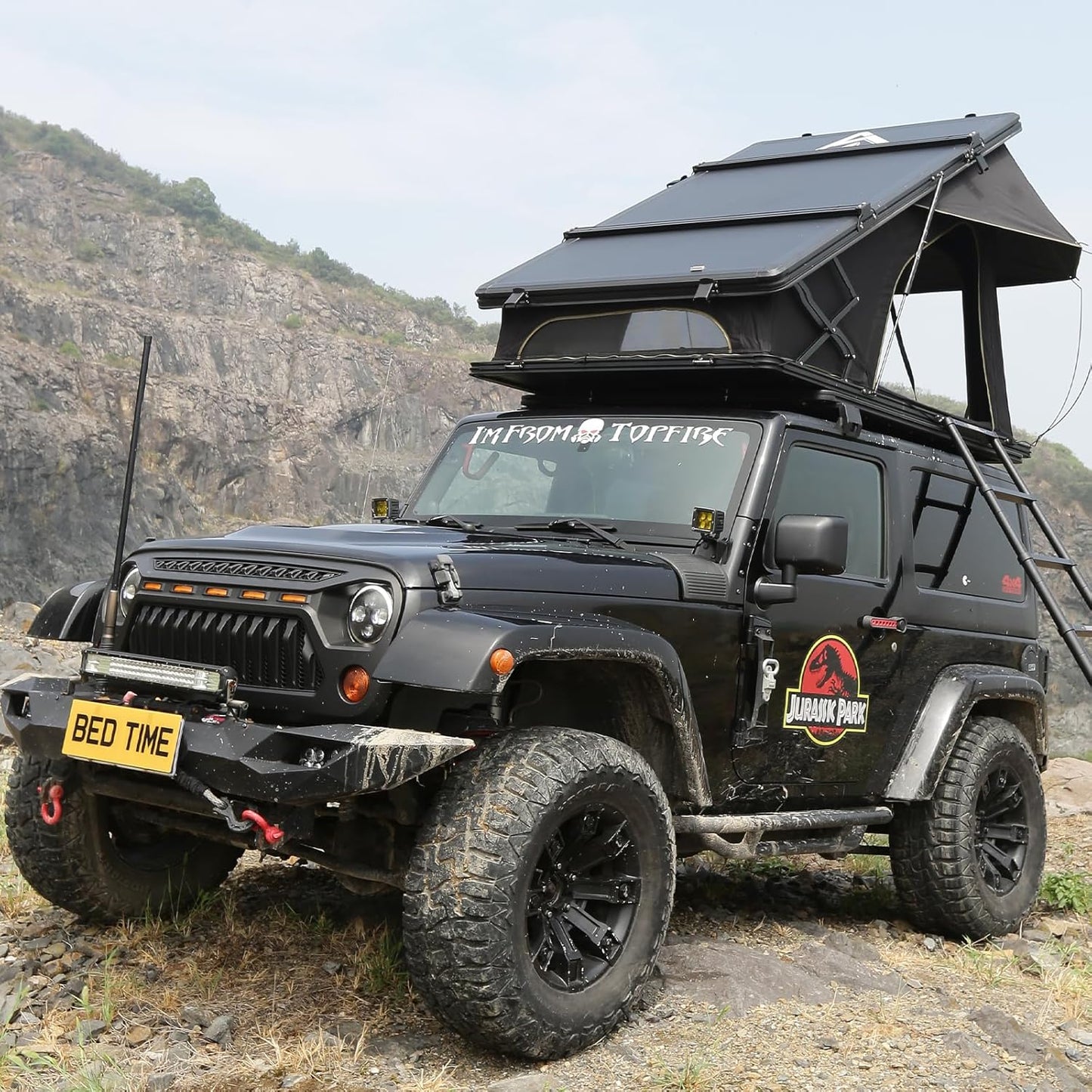 QEEKA Pop Up Hard Shell Rooftop Tent: Spacious 3 Person RTT