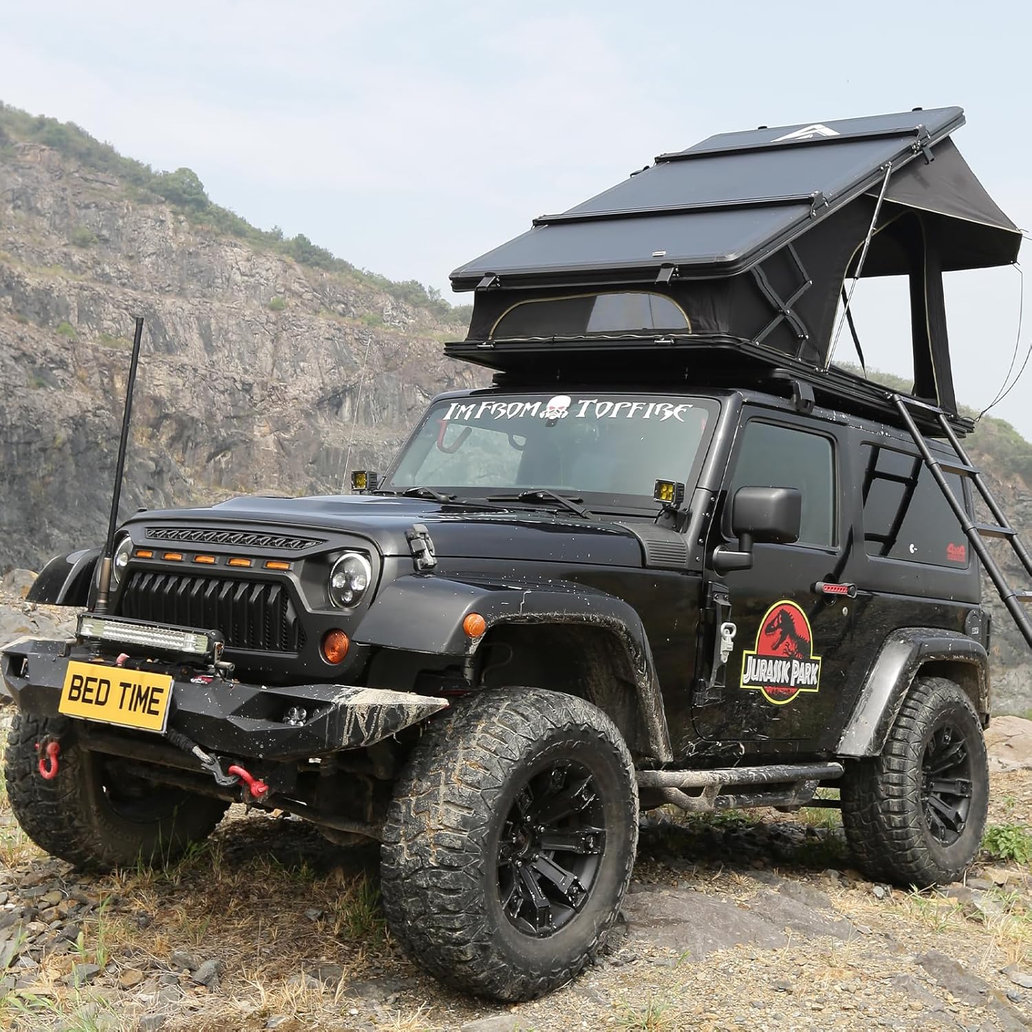 QEEKA Pop Up Hard Shell Rooftop Tent: Spacious 3 Person RTT