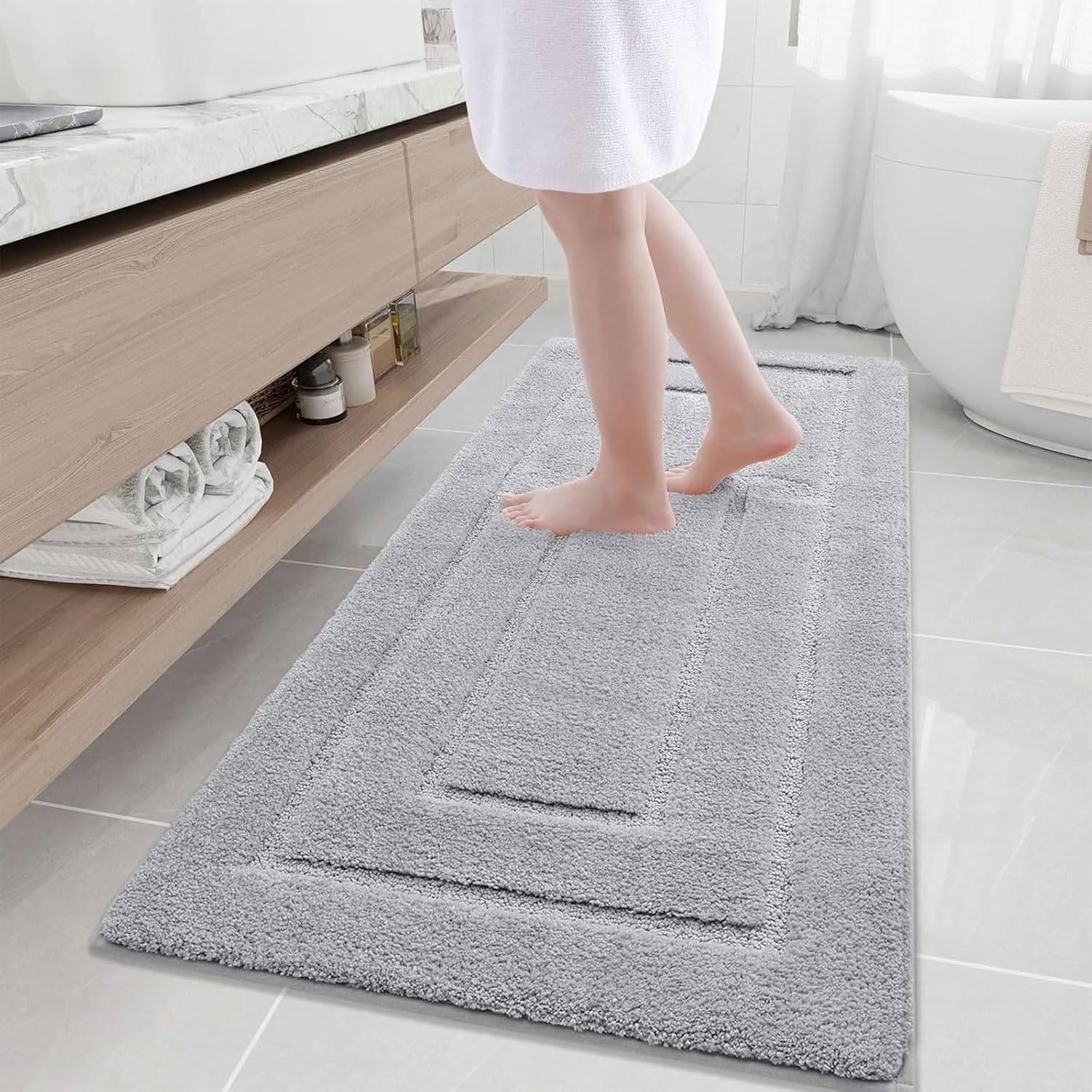 Soft and Absorbent Microfiber Bath Rugs for Ultimate Comfort