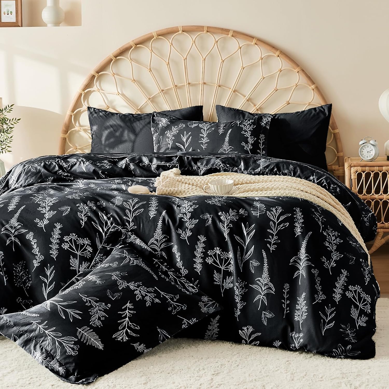 MUXHOMO Duvet Cover Queen Size with Reversible Floral Design