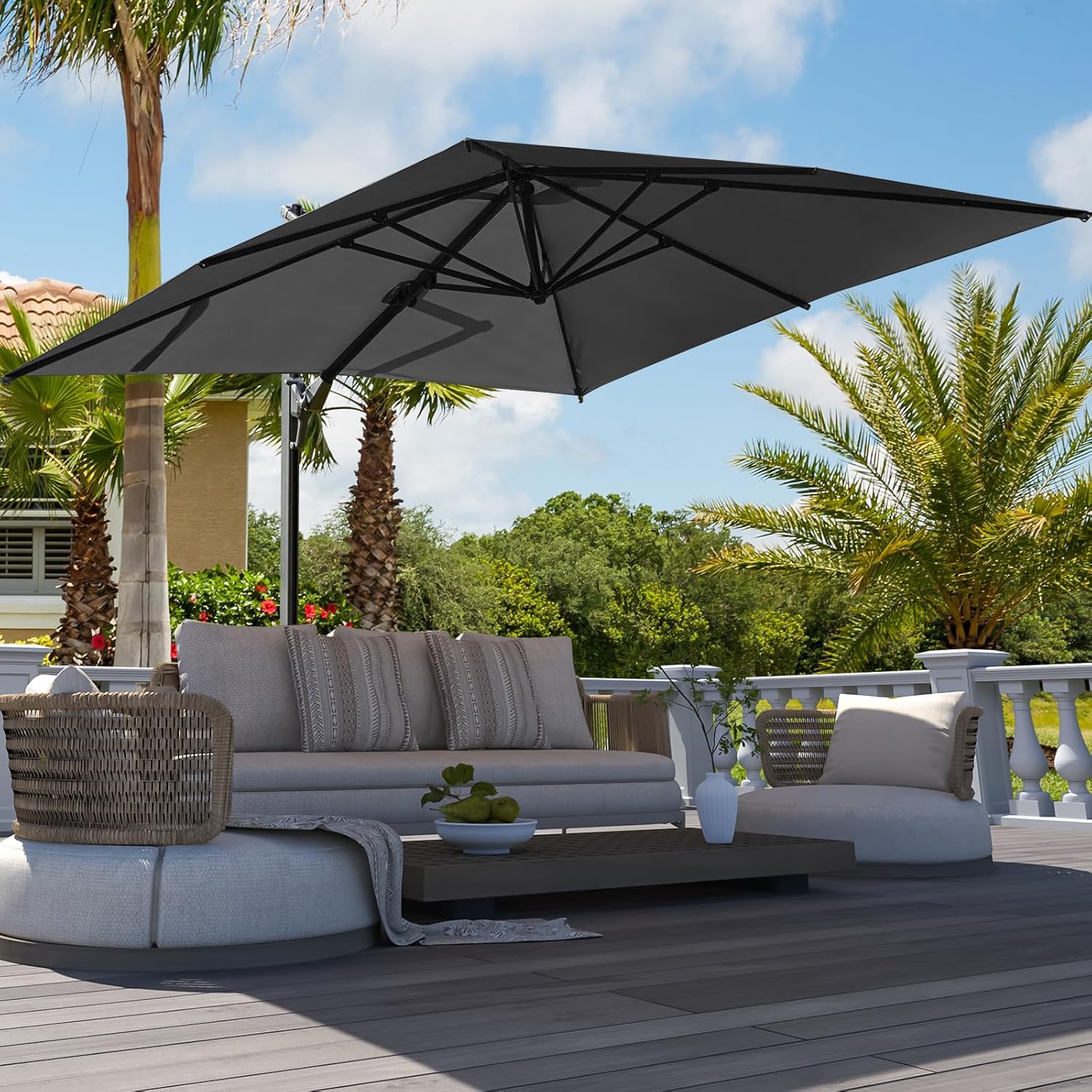 Luxury 10ft X 10ft Cantilever Patio Umbrella for Ultimate Shade