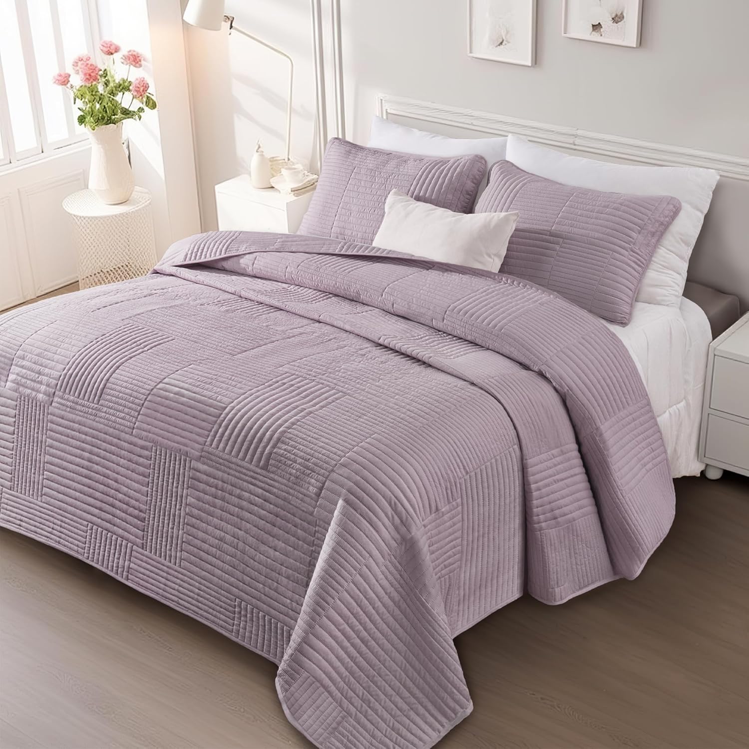 Whale Flotilla Ultra Soft King Quilt Bedding Set for All Seasons
