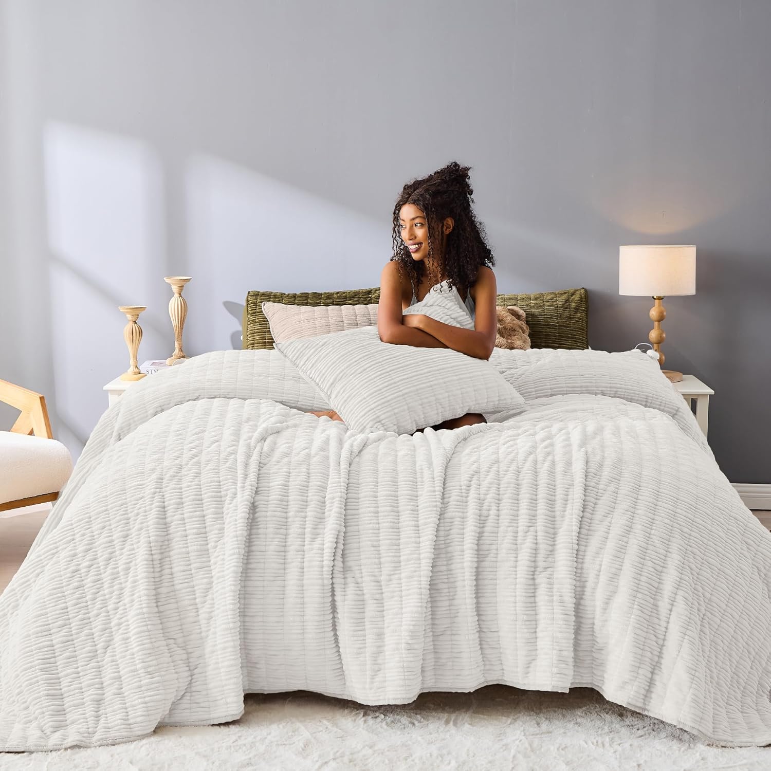 Luxury Velvet Quilt - Striped Channel Stitch Ivory Queen Size