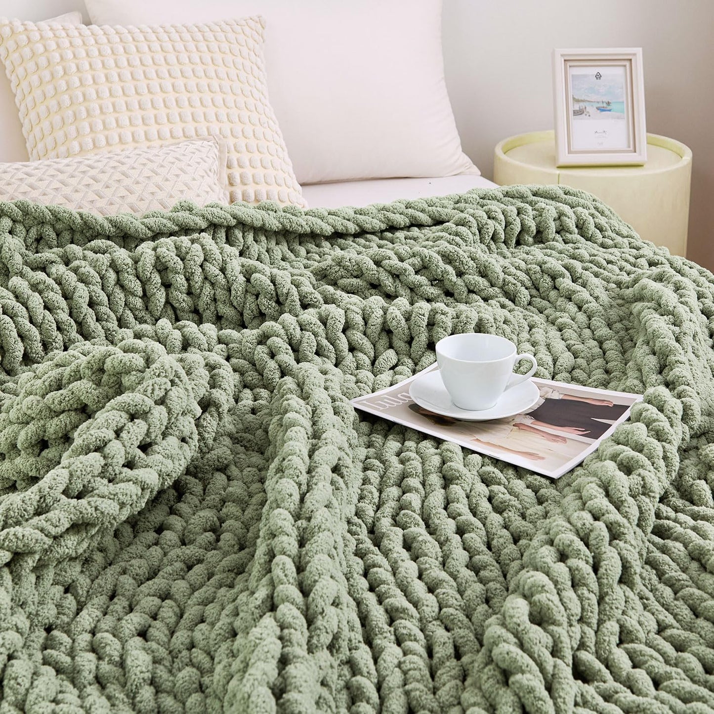 Admitrack Chunky Knit Blanket Throw for Cozy Home Decor