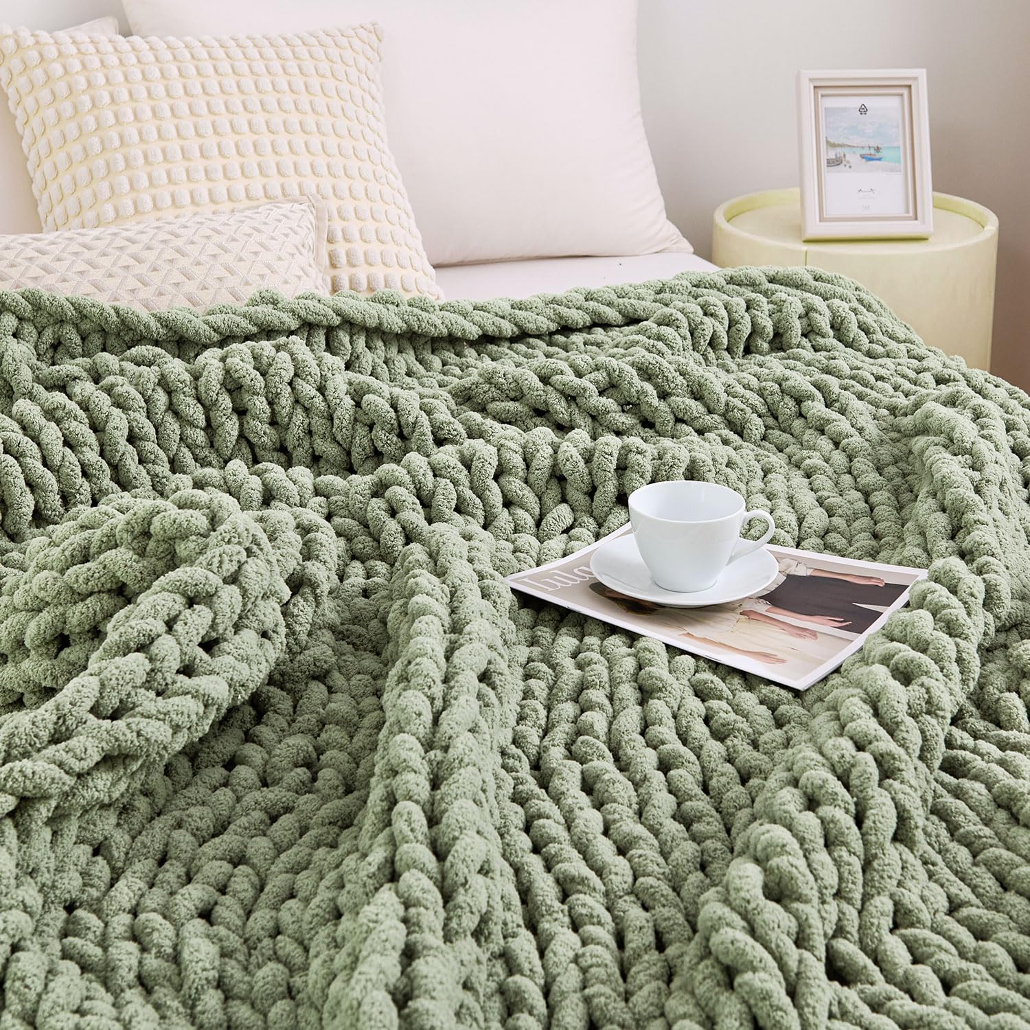 Admitrack Chunky Knit Blanket Throw for Cozy Home Decor