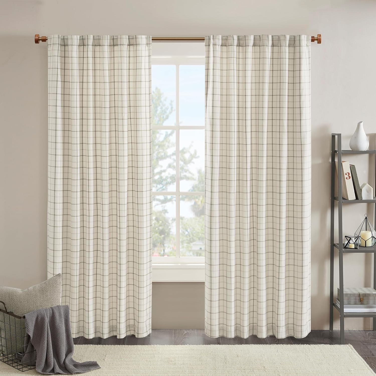 Madison Park Anaheim Cabin Plaid Curtain with Thermal Insulation