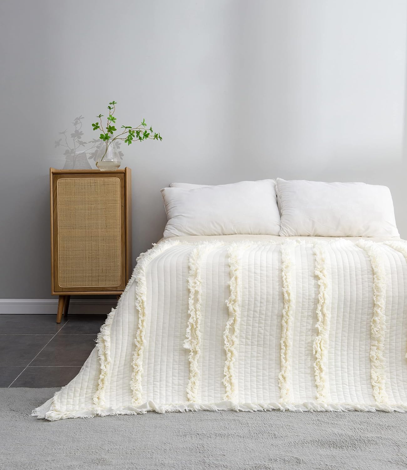 Ultra Soft Pre-Washed Quilted Boho Cream Queen Size Blanket