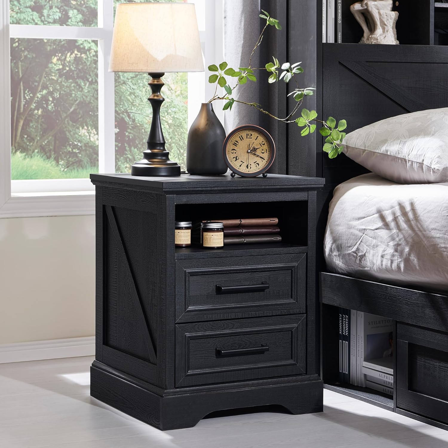 ACCOHOHO 18 Inch Farmhouse Nightstand with Charging Station