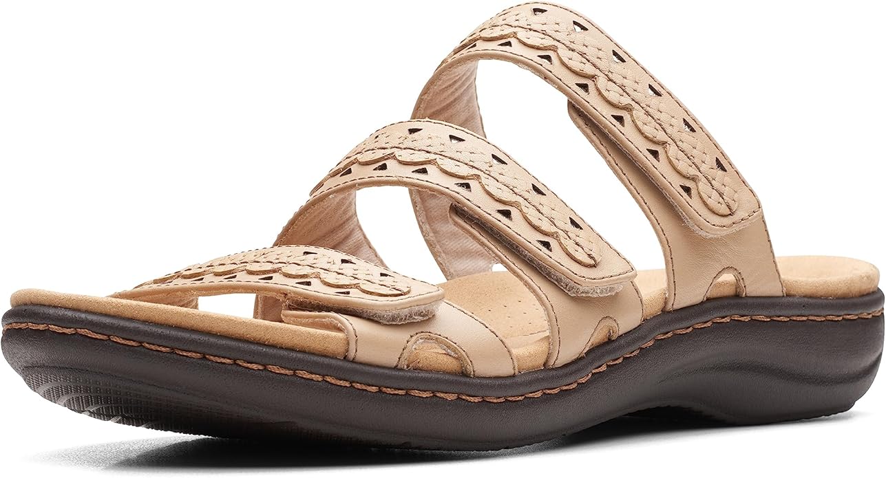 Clarks Women's Laurieann Cove Flat Sandal: Comfort Meets Style