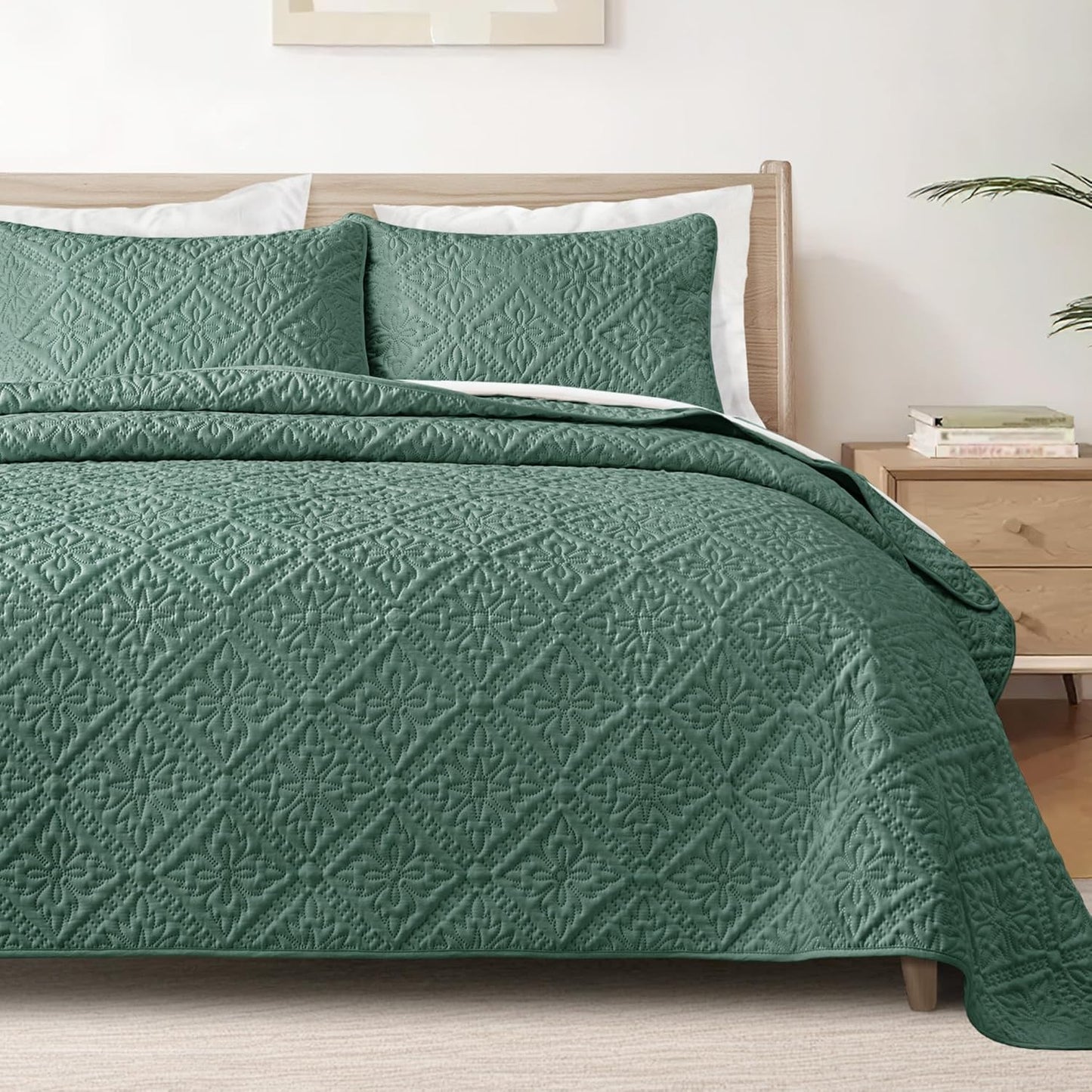 Exclusivo Mezcla King Quilt Bedding Set for All Seasons Comfort