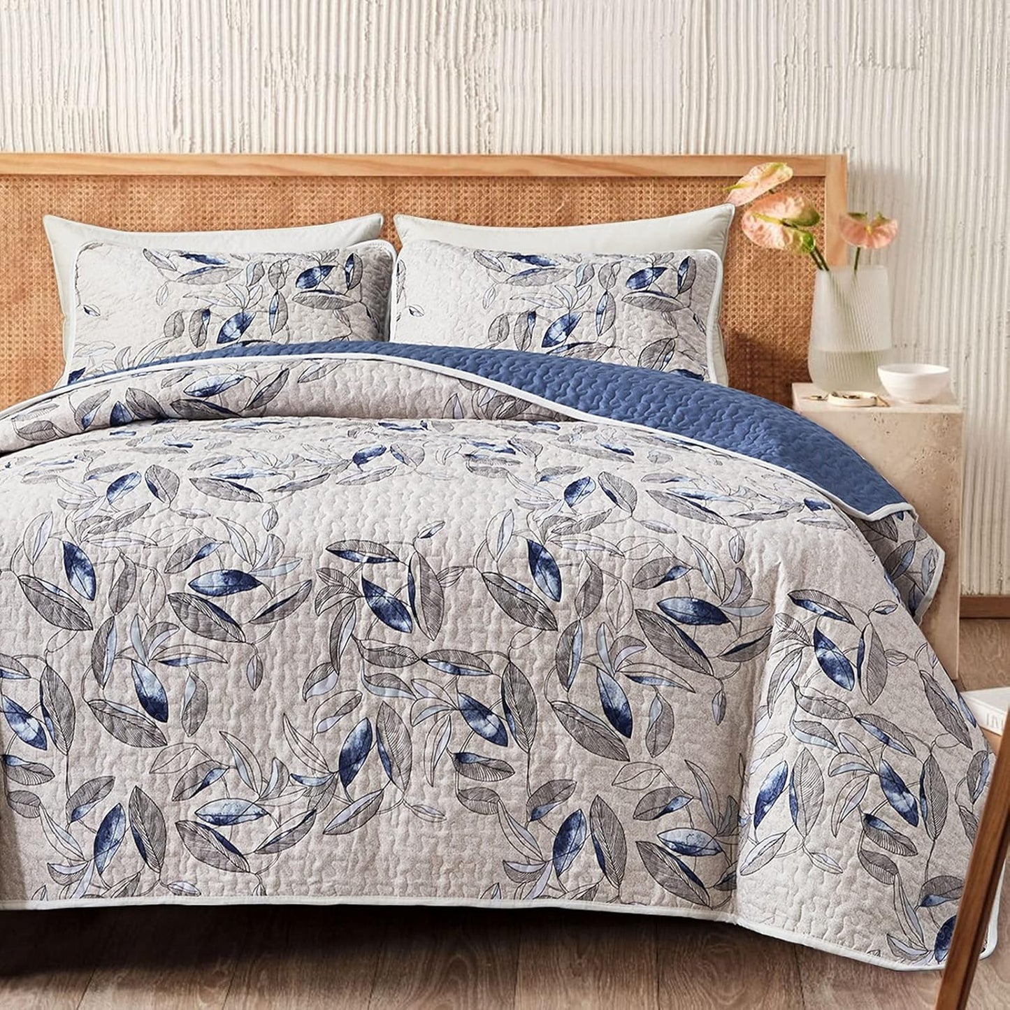 Joyreap Microfiber Quilt Set with Botanical Blue Leaves Design