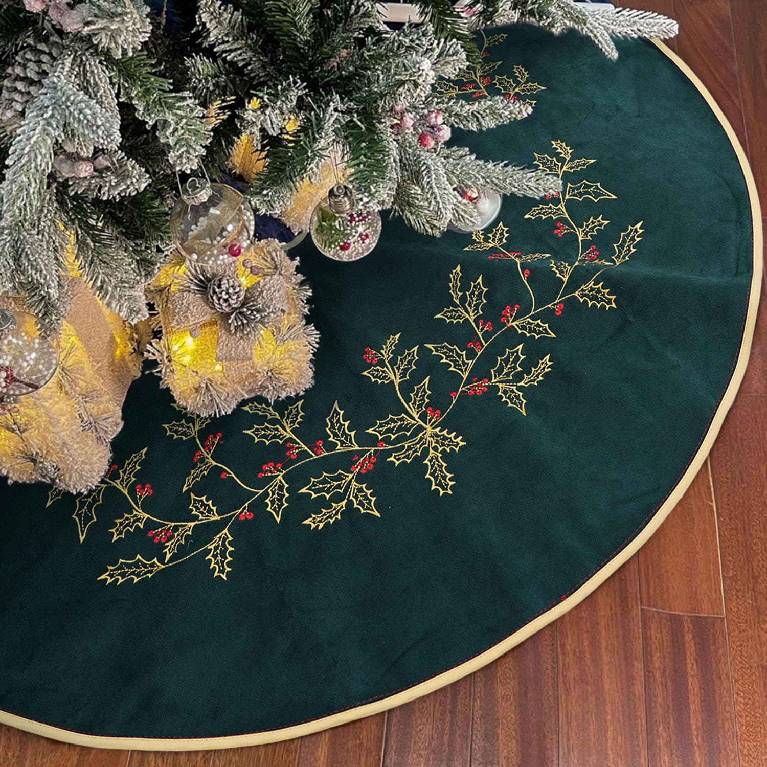 Elegant Dark Green Velvet Christmas Tree Skirt for Holiday Decor