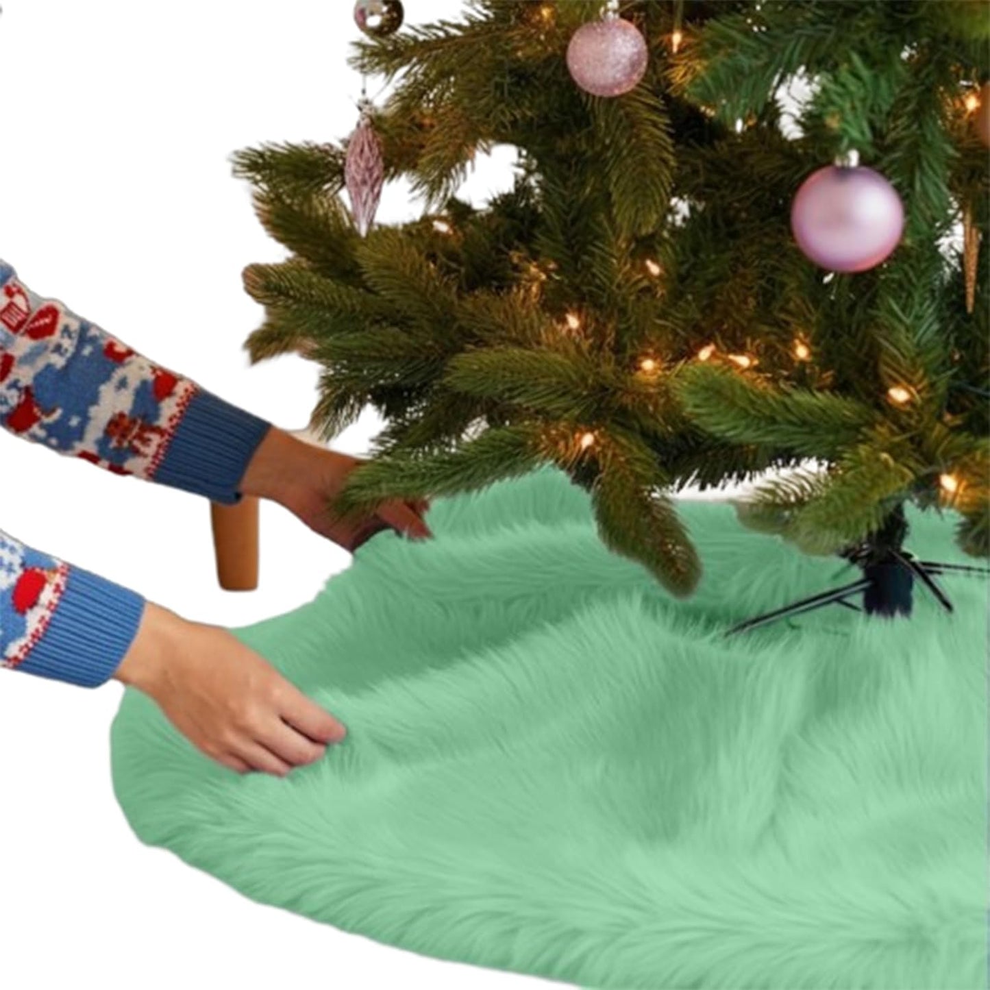 Luxurious Faux Fur Tree Skirt for Holiday Decorations 60 in